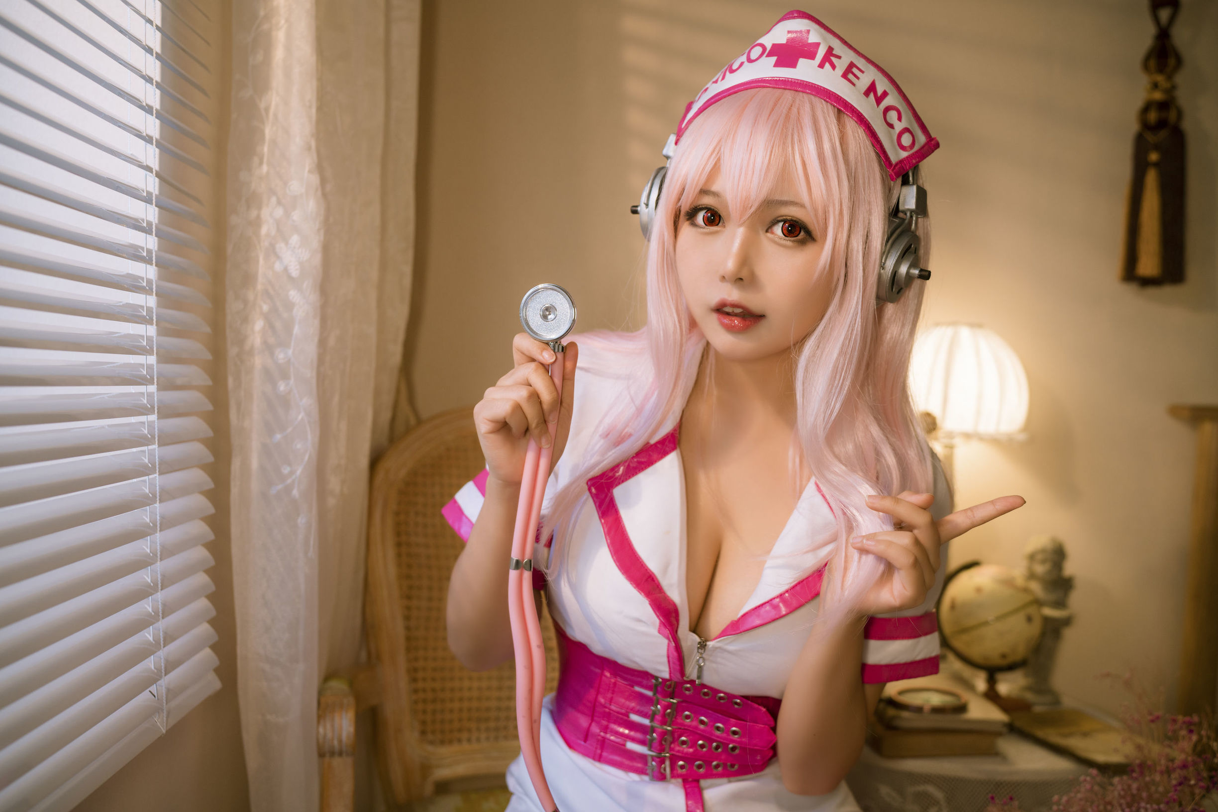 大眼萌妹黑貓貓OvO 索尼子