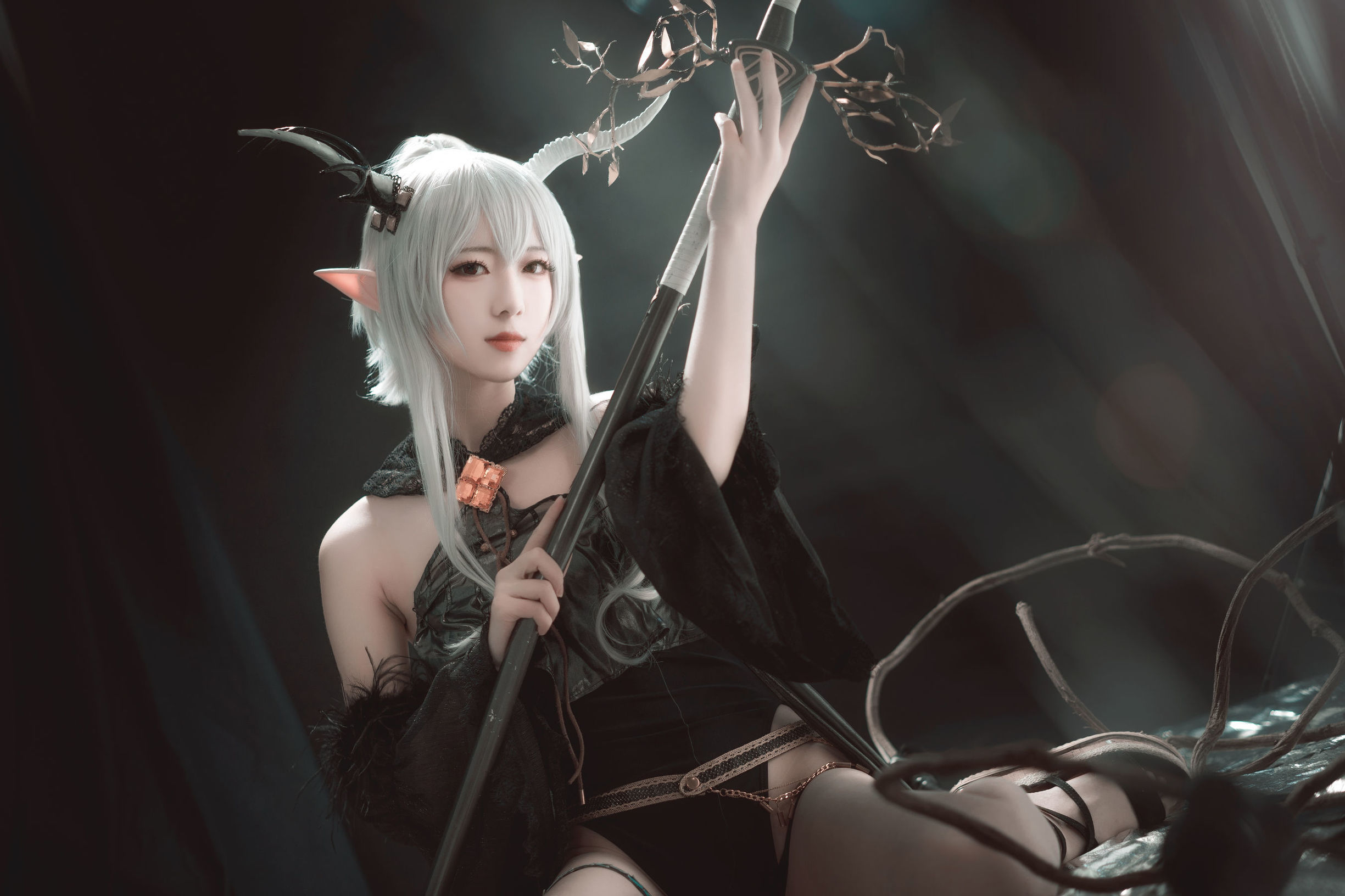 Big Sister Mi Yin Yin ww Arknights Shining