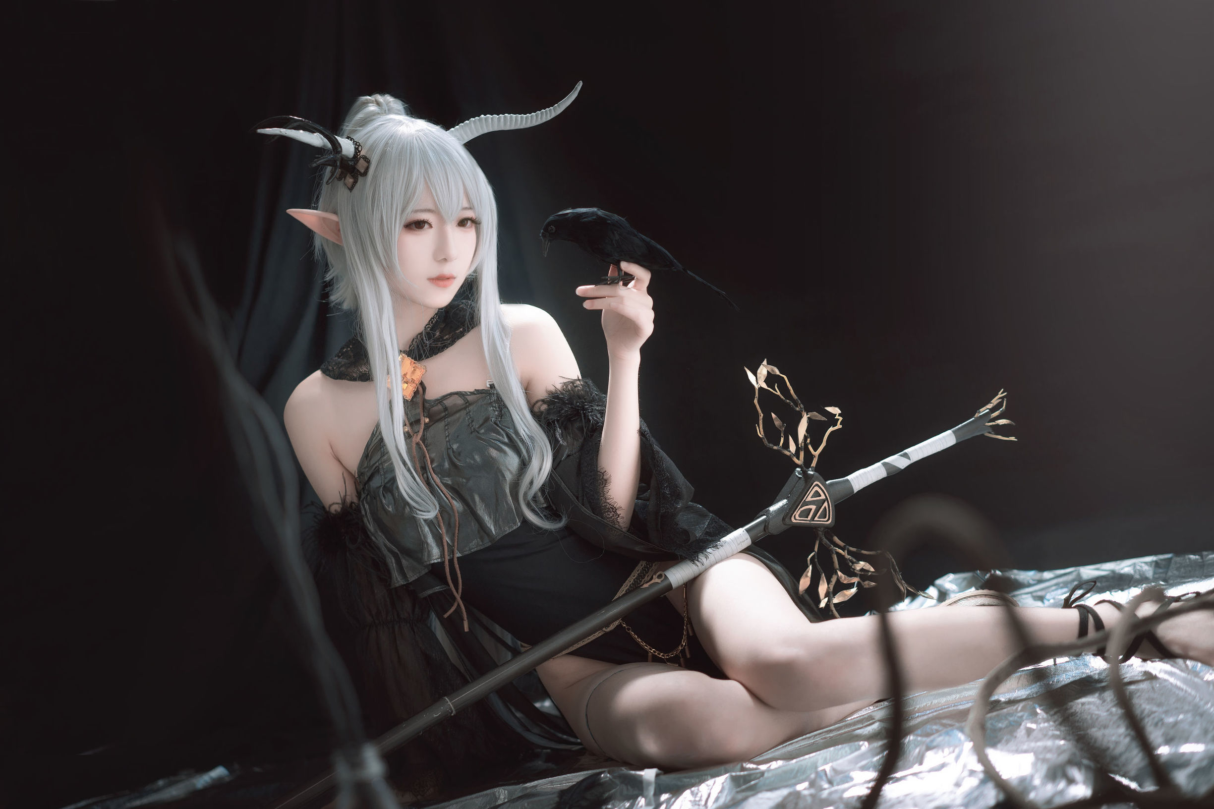 Big Sister Mi Yin Yin ww Arknights Shining