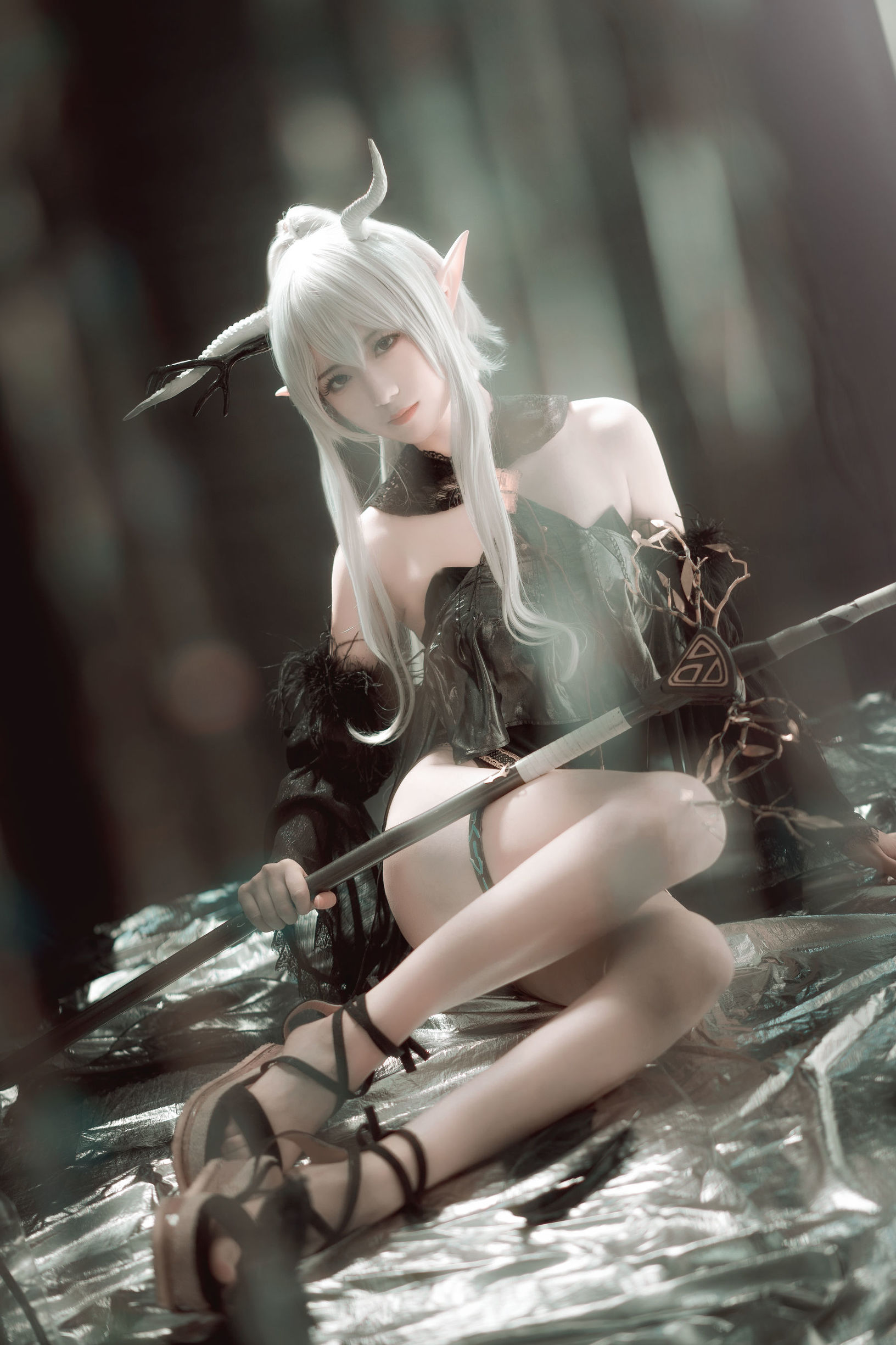 Big Sister Mi Yin Yin ww Arknights Shining