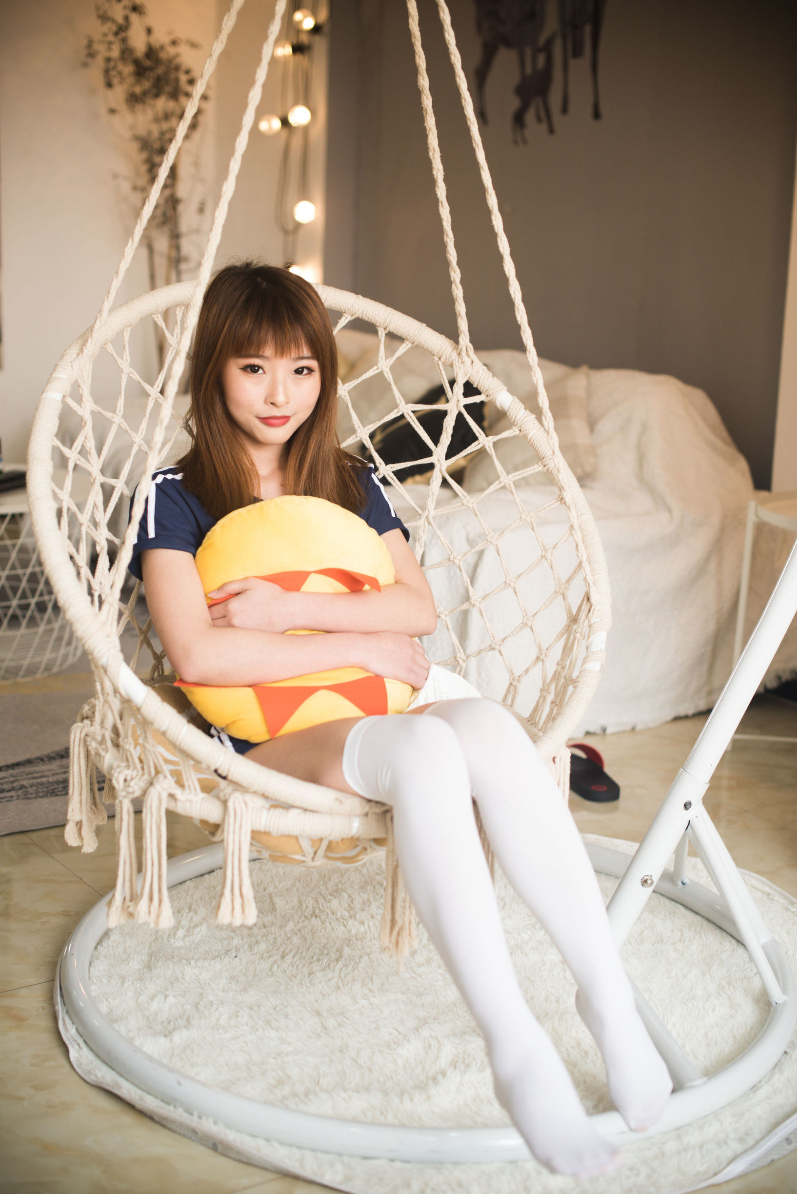 Yuwu Shimizu Yuno, gymnastics uniform with white silk
