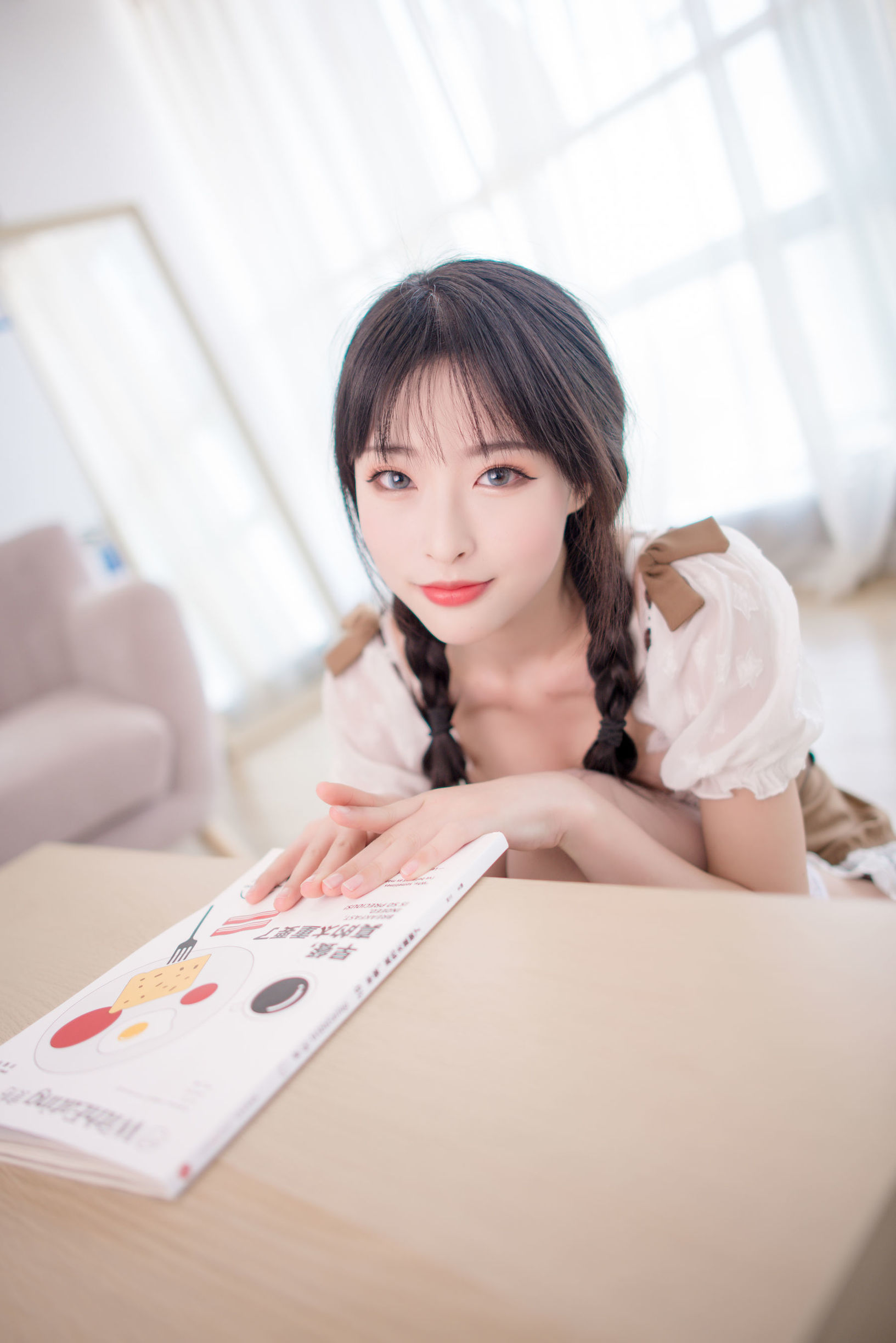 Yuwu Shimizu Yui 73 nhà phục cổ Âu kiểu