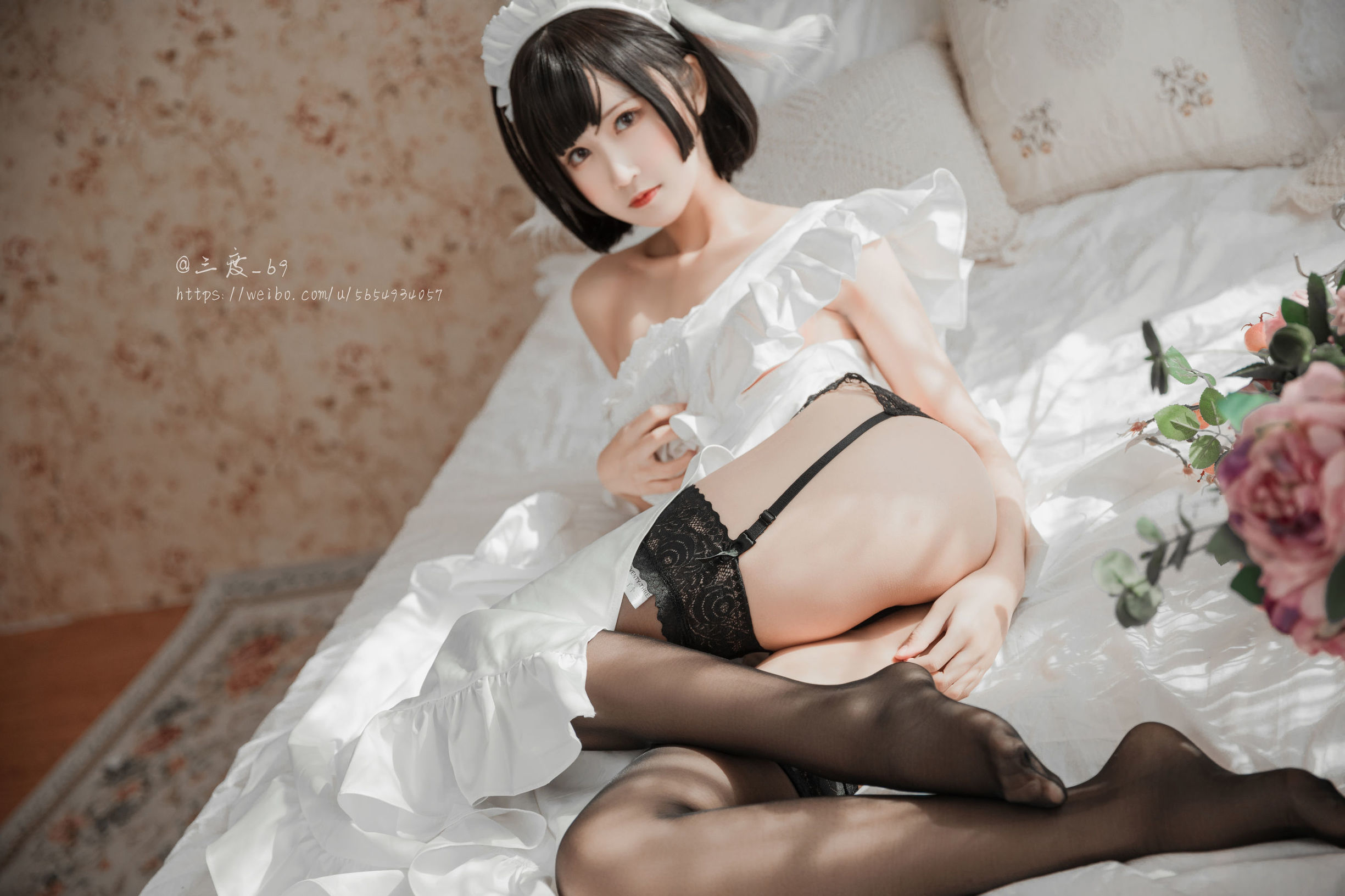 Weibo Meizi Tam Độ_69 Nữ Hầu Tai Thỏ