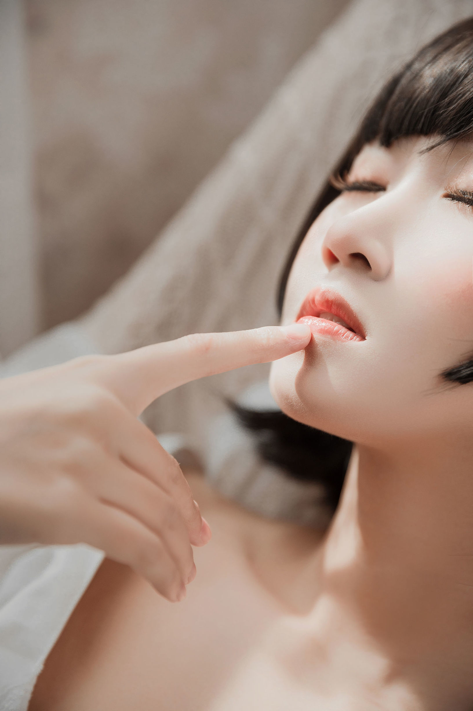 Weibo Meizi Tam Độ_69 Nữ Hầu Tai Thỏ
