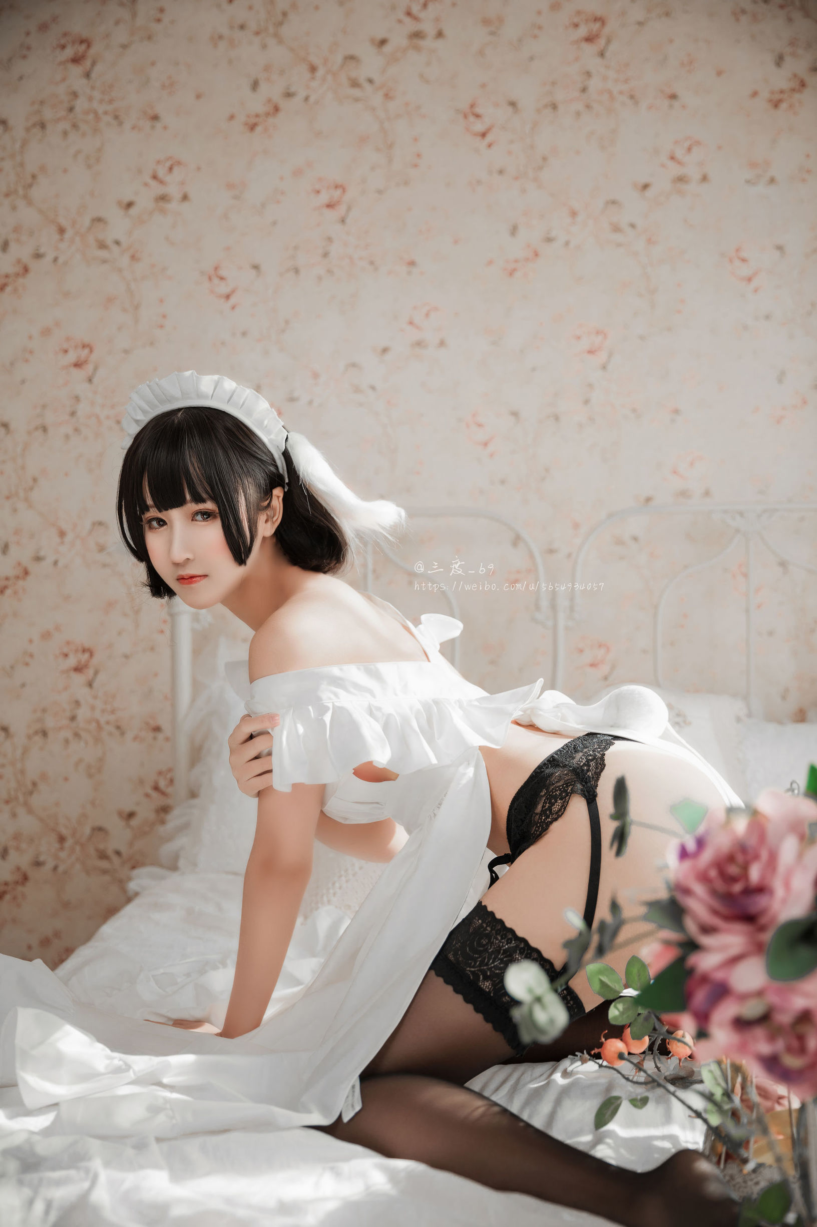 Weibo Meizi Tam Độ_69 Nữ Hầu Tai Thỏ