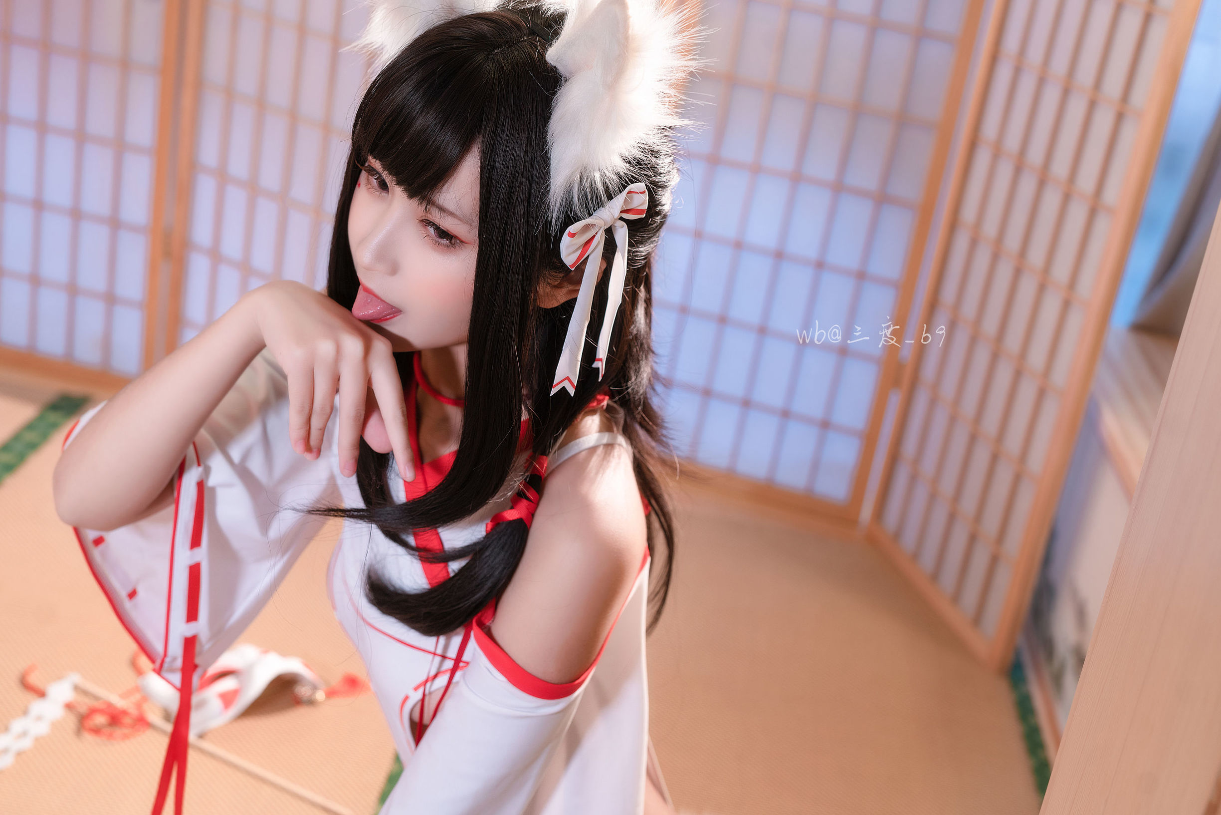ウェイボー妹子三度_69 狐巫女
