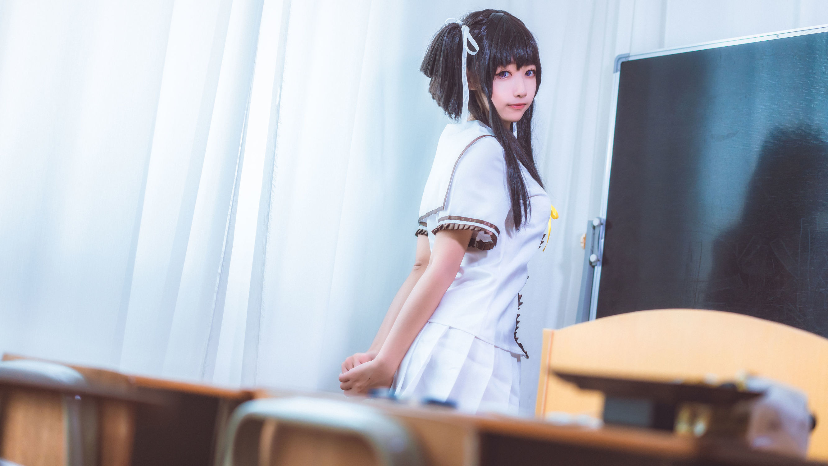 สาวเว่ยป๋อ โมโมโกะ อาโออิอาโออิ หลิงไป