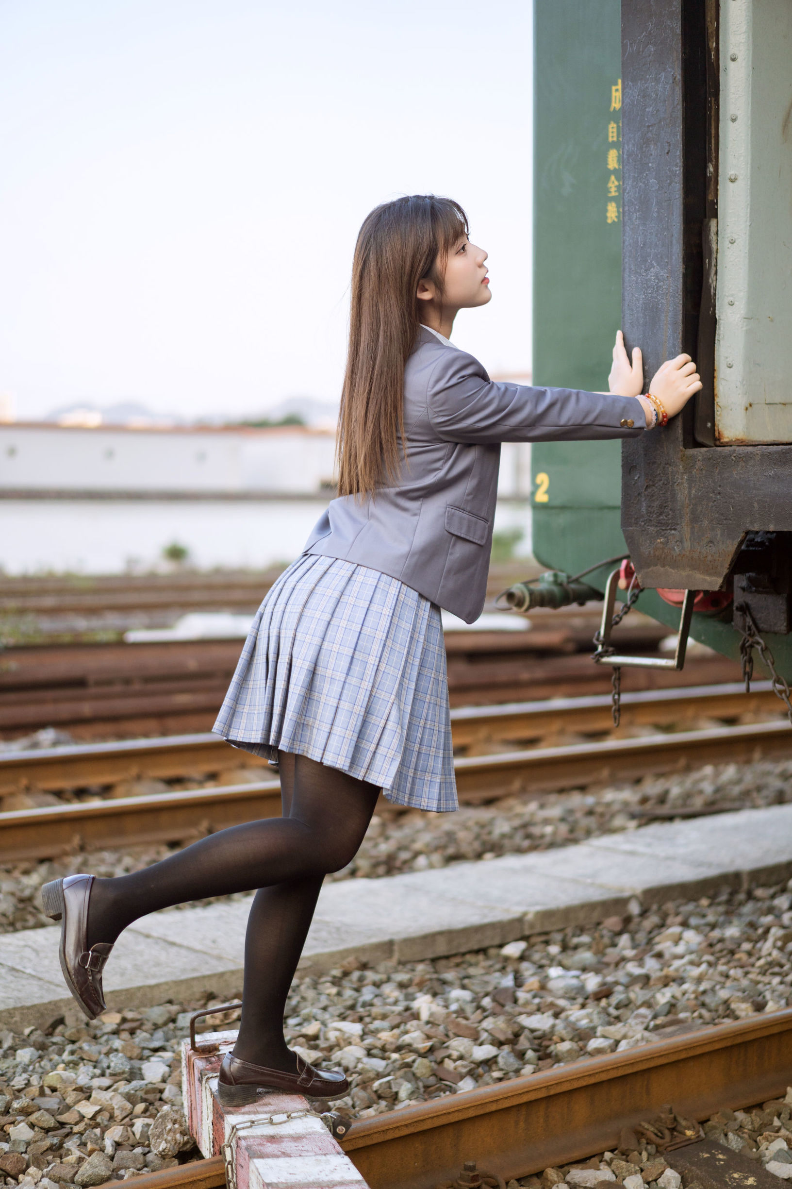 ウェイボー フクリア ジ キョウちゃん 私奔の制服
