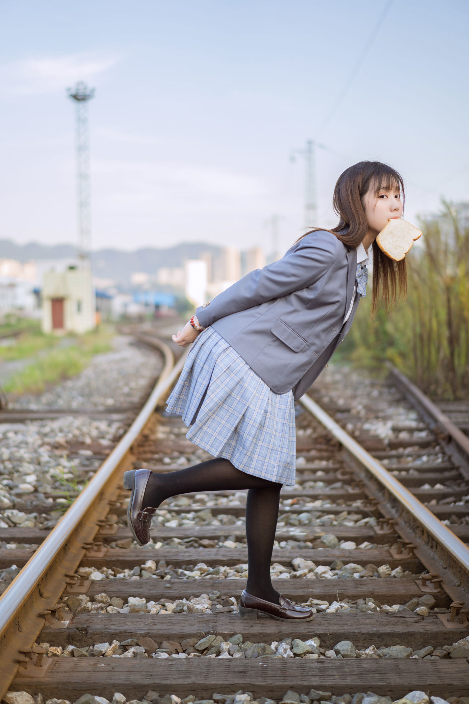 ウェイボー フクリア ジ キョウちゃん 私奔の制服