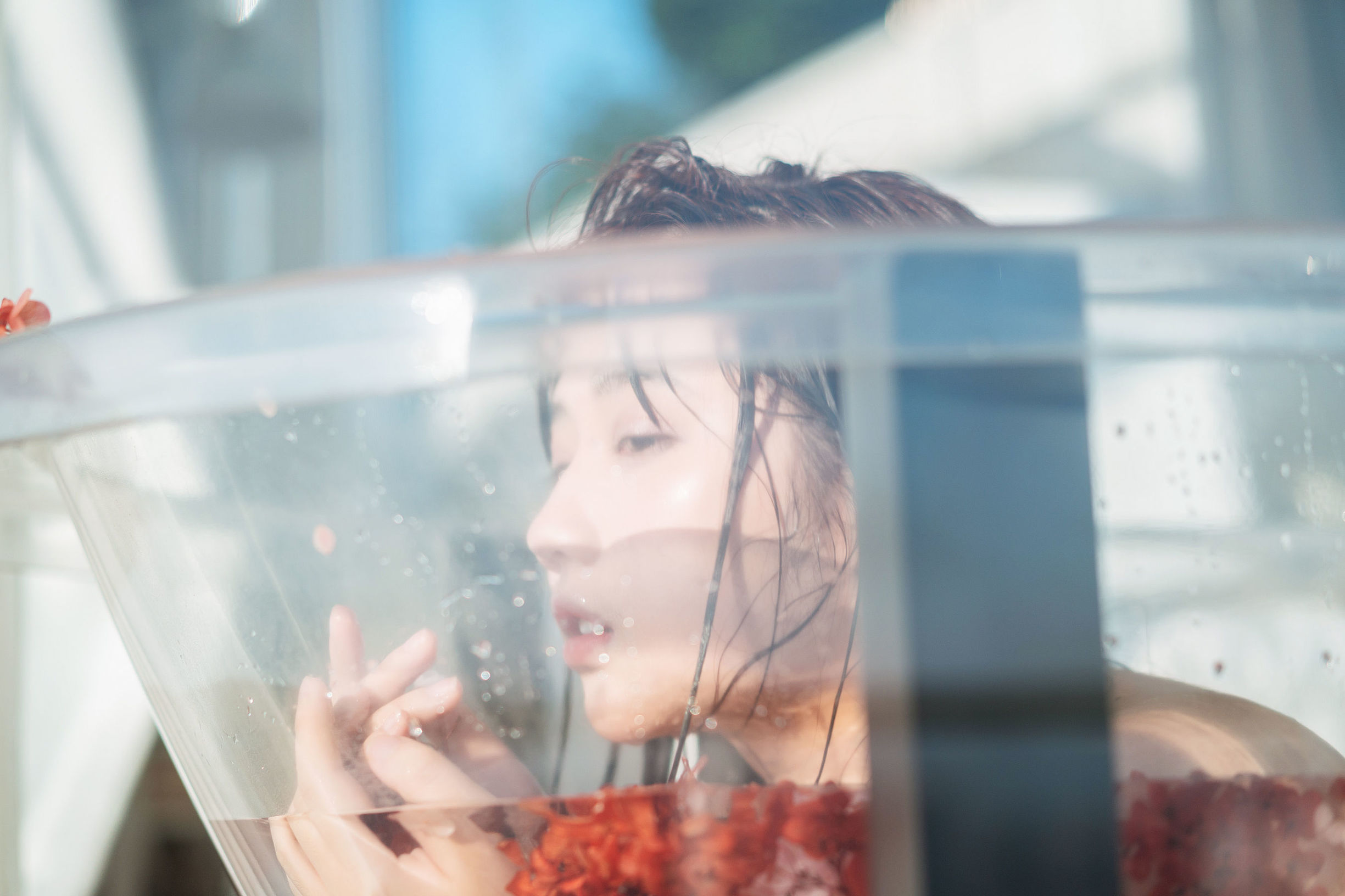 Weibo Fuliji Jingchan: Áo tắm chạy trốn