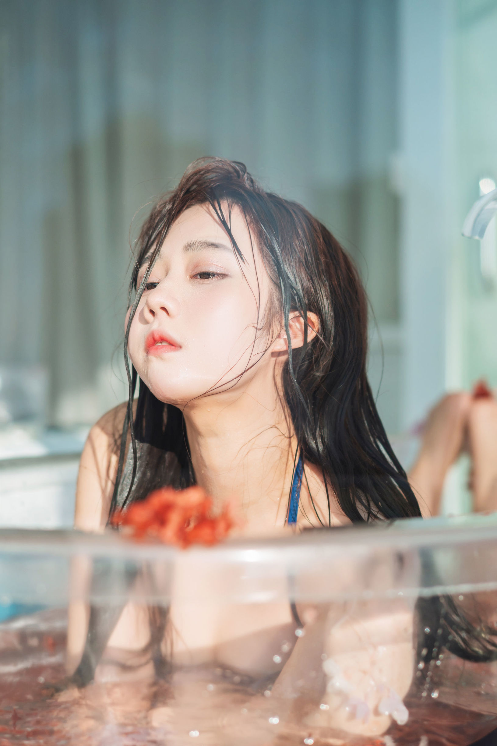 Weibo Fuliji Jingchan: Áo tắm chạy trốn