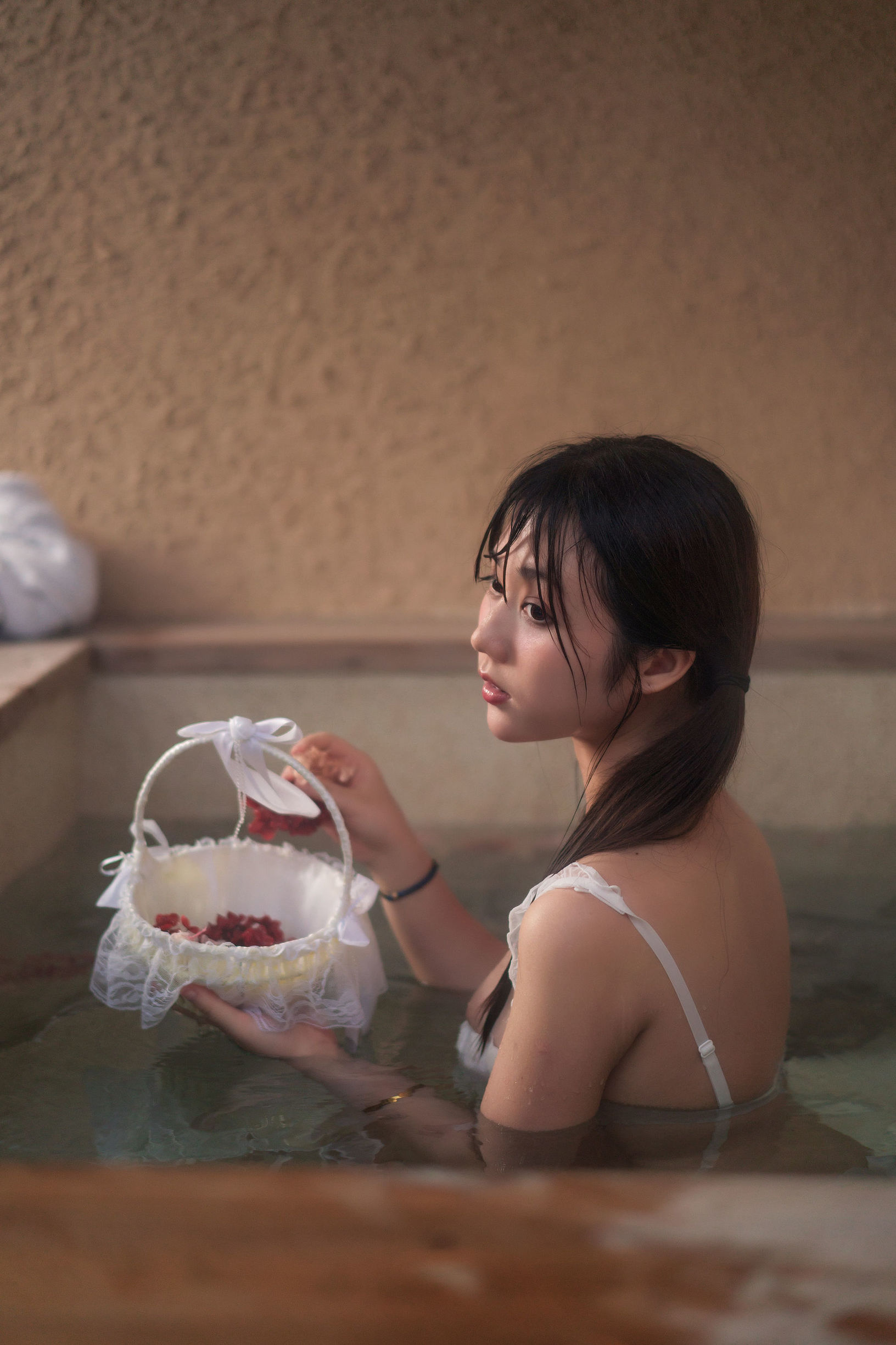 Weibo Welfare Ji Jingjiang: Elopement Hot Spring