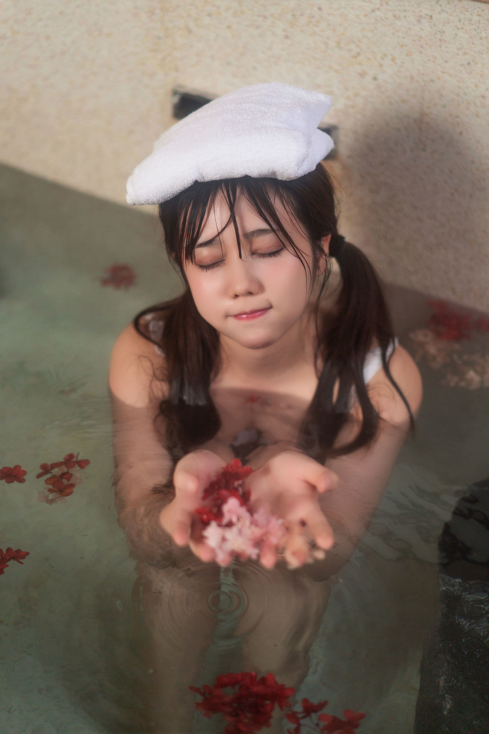 Weibo Welfare Ji Jingjiang: Elopement Hot Spring