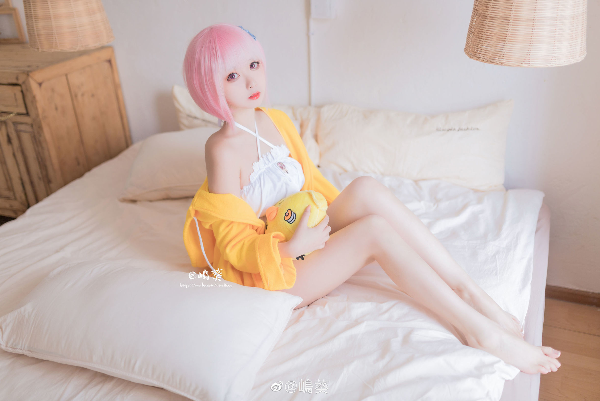 ウェイボー美女嶋葵 アズールレーン 卯月 眠りたがりの天使