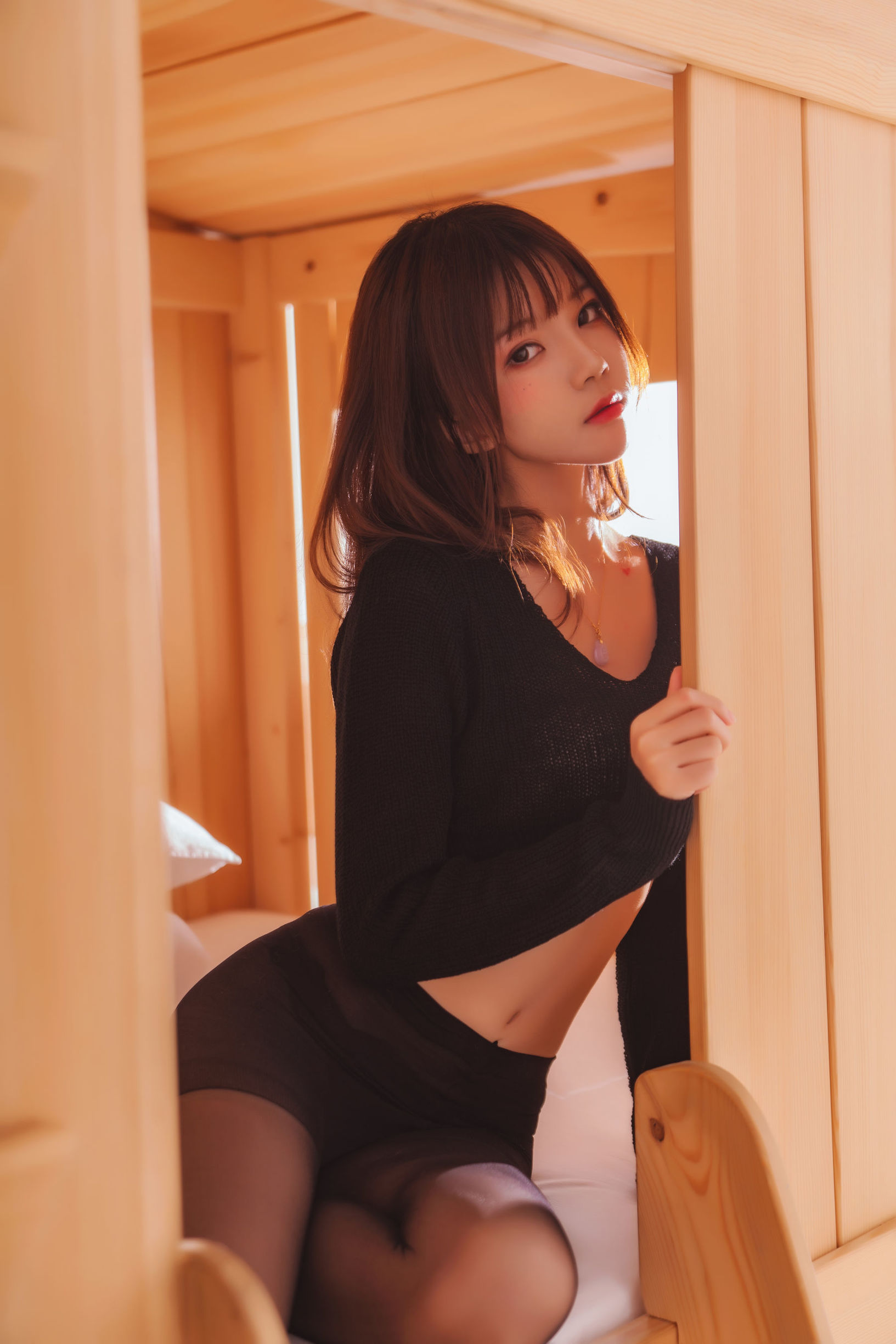桜桃喵 黒と白 の セクシーな黒
