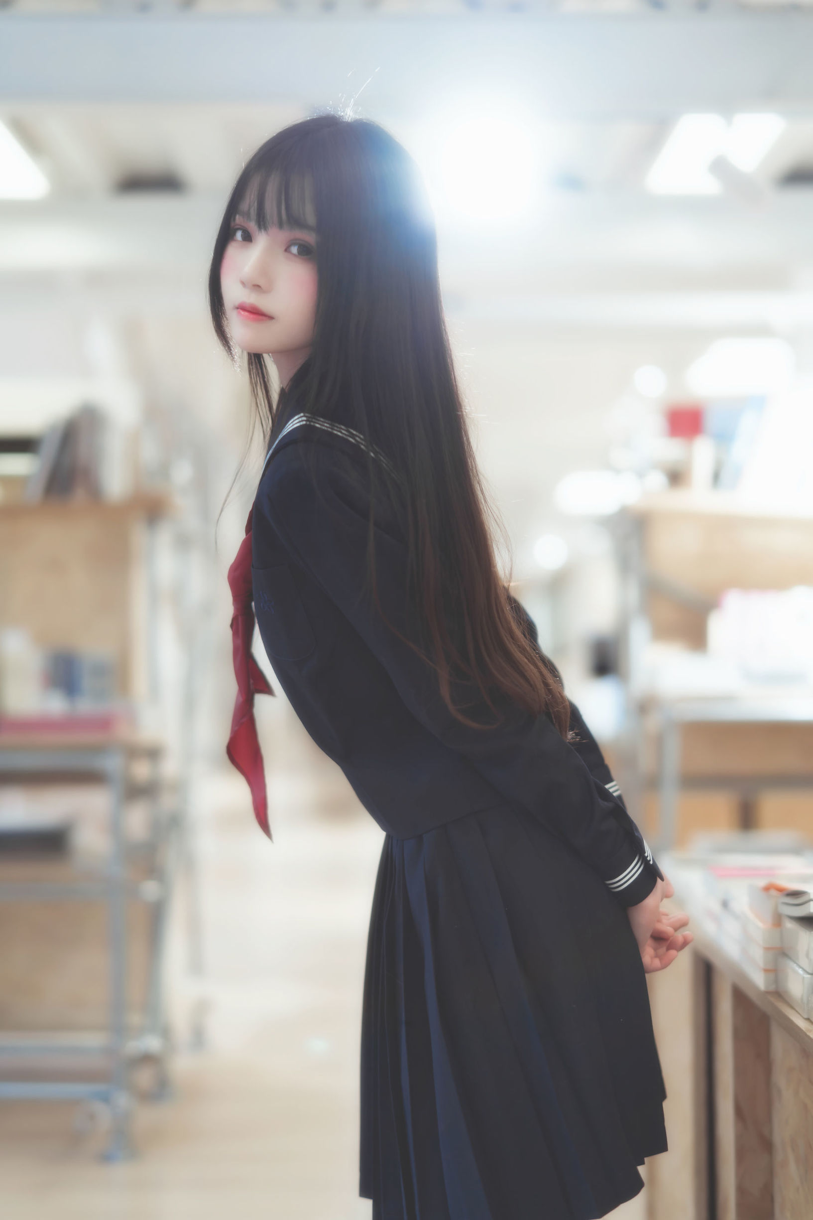 桜桃喵《(少女)黒いセーラー服》