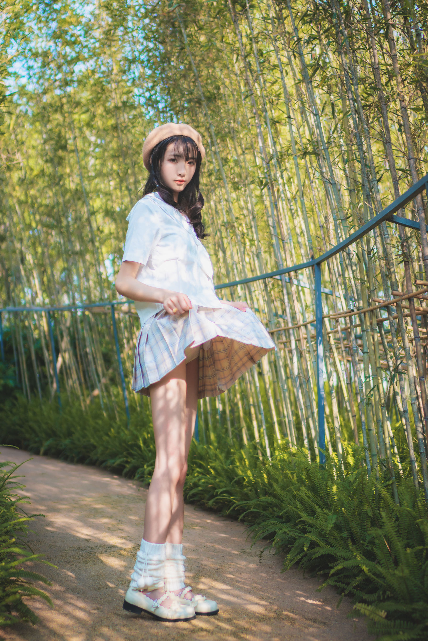Innocent Girl Watermelon Baiyun Forest