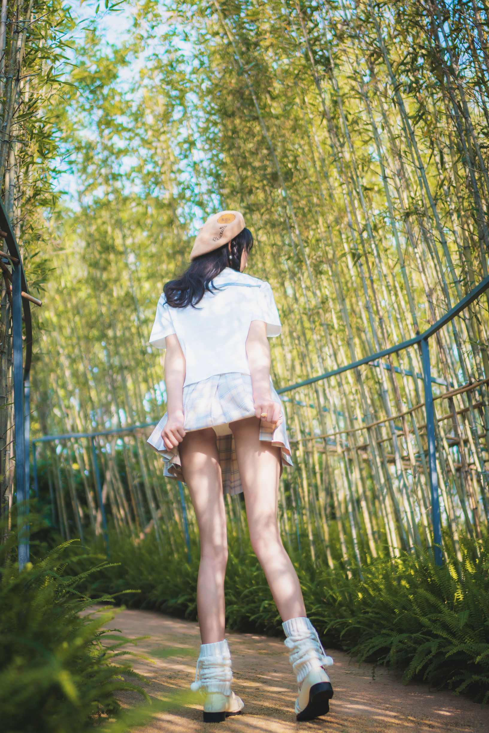 Innocent Girl Watermelon Baiyun Forest