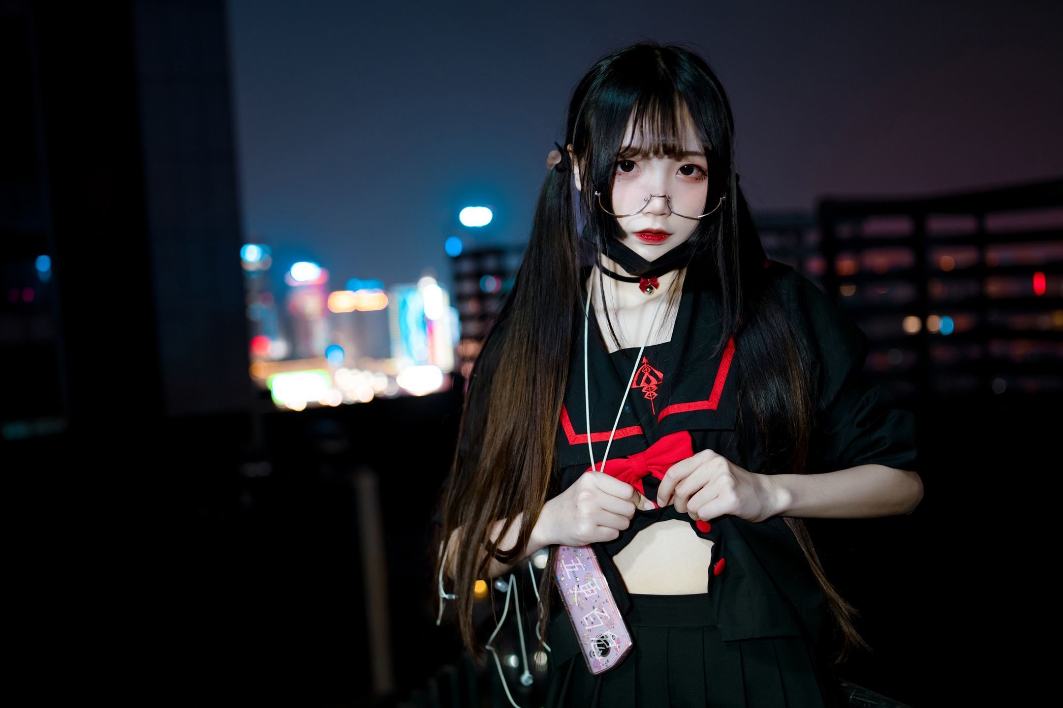 清純な少女 五更百鬼 制服
