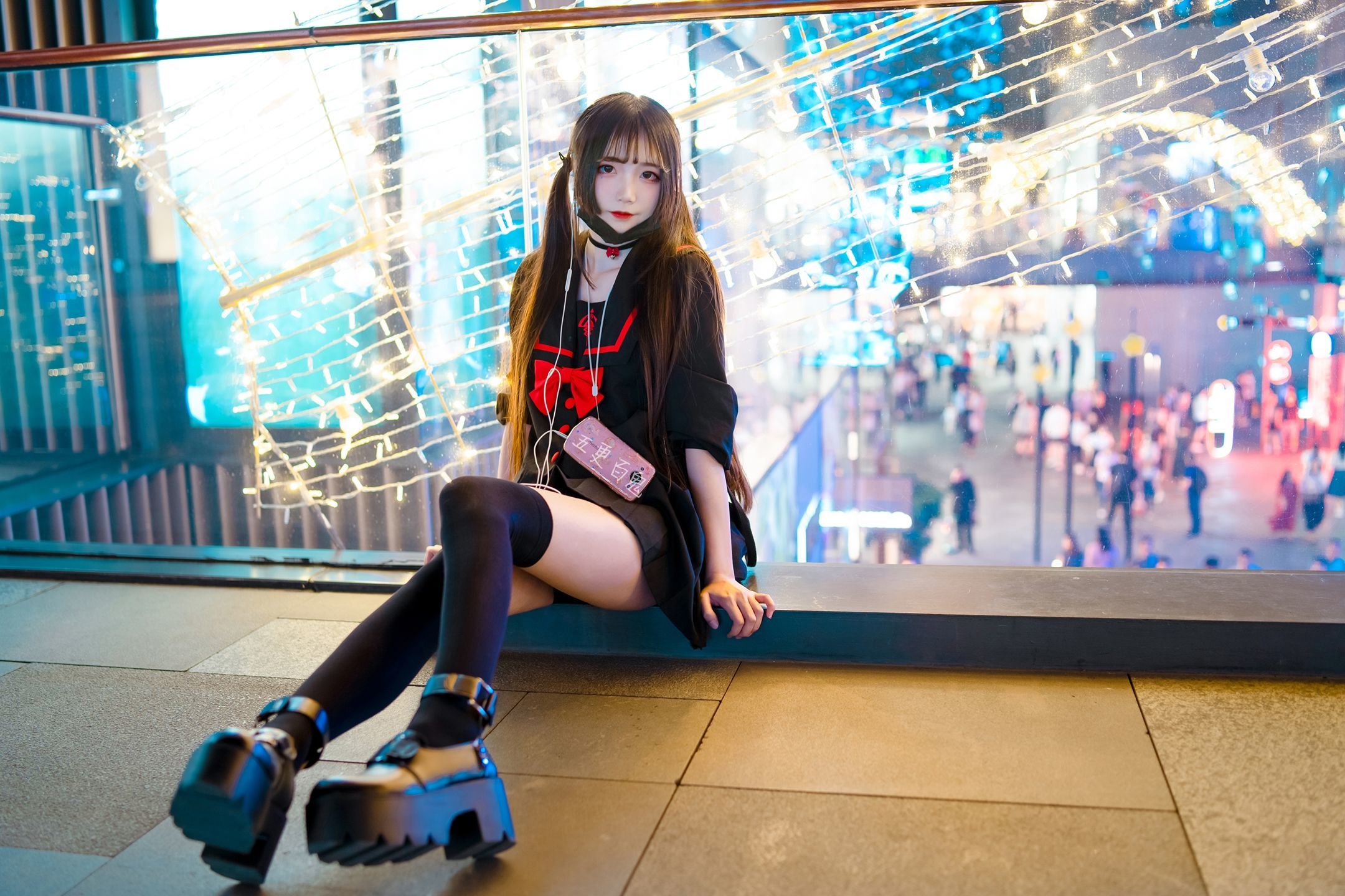 清純な少女 五更百鬼 制服