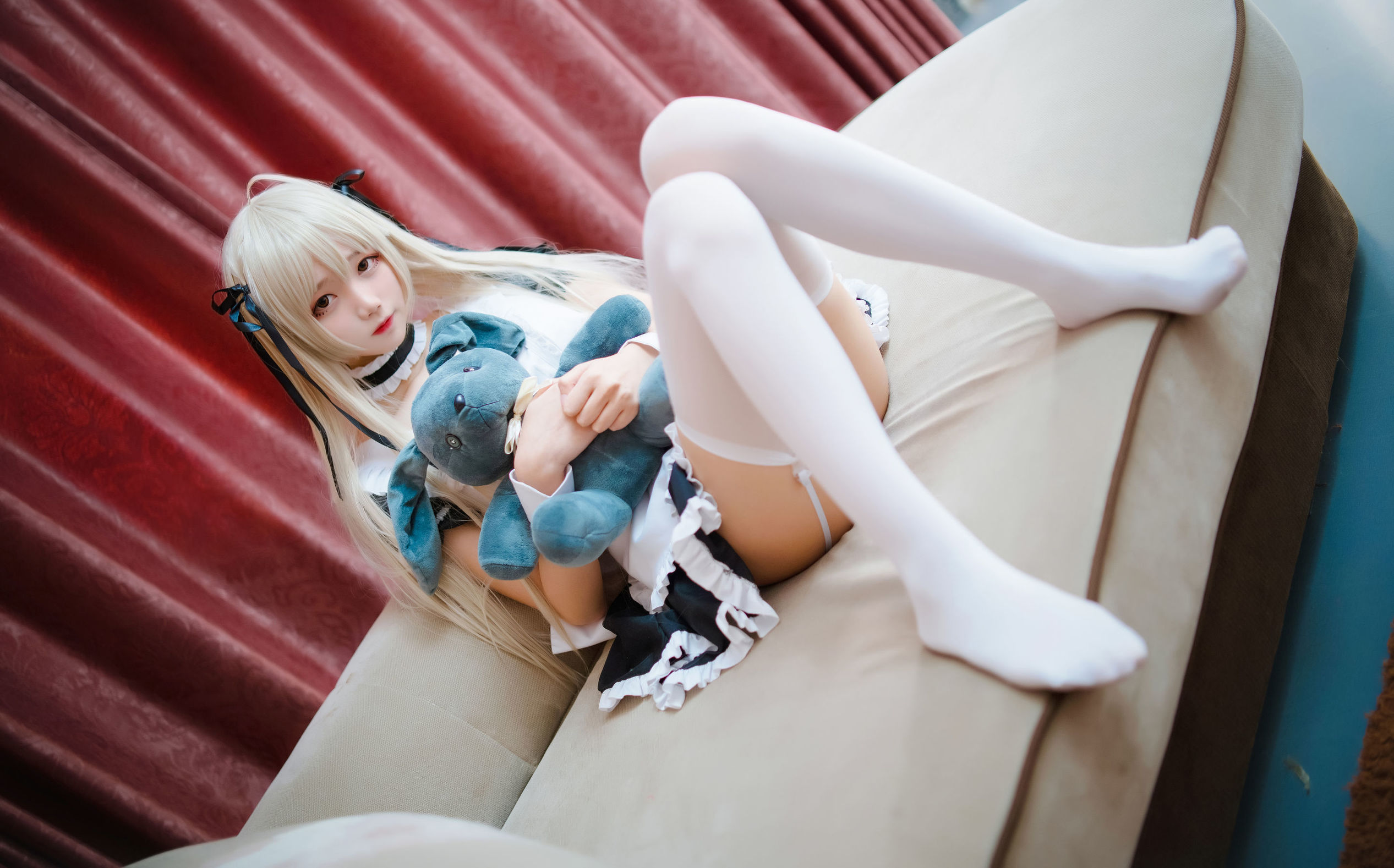 清純な少女 ゴクオウ・ヒャッキ キョウメイ メイド