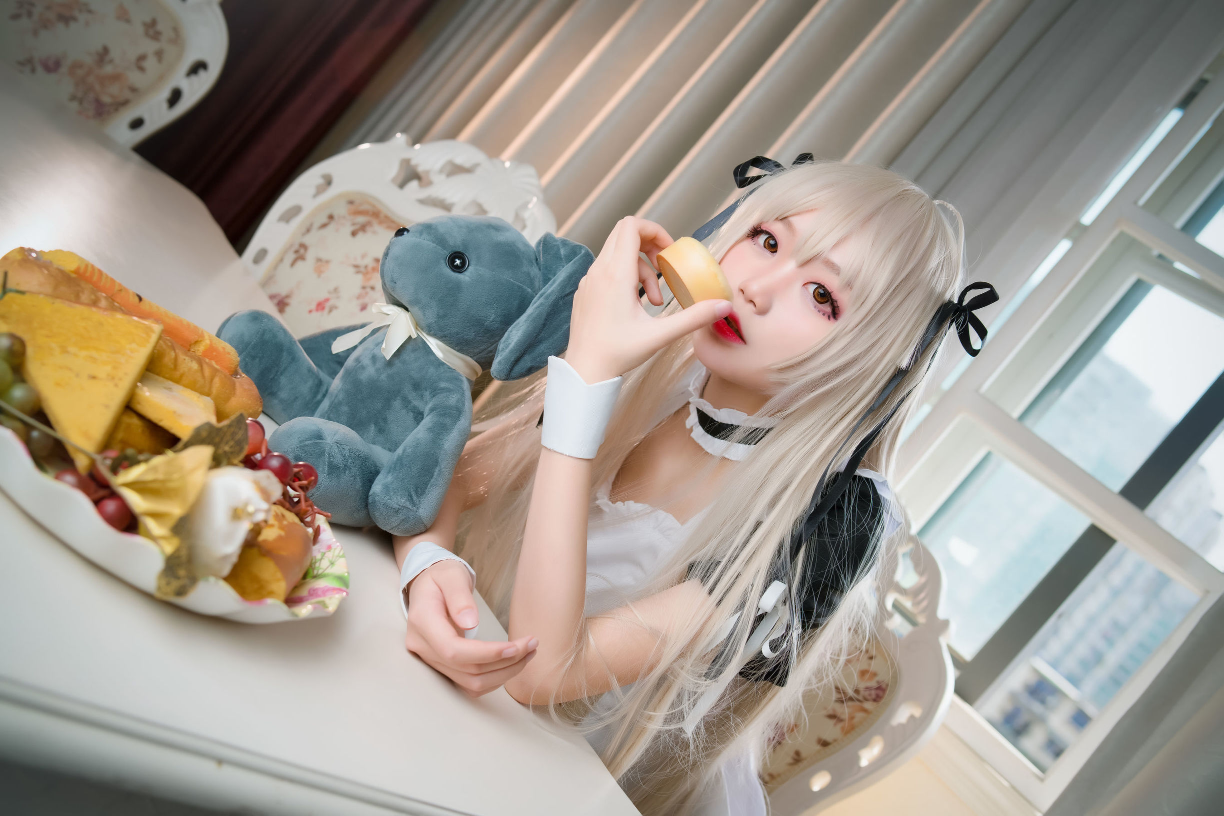 清純な少女 ゴクオウ・ヒャッキ キョウメイ メイド