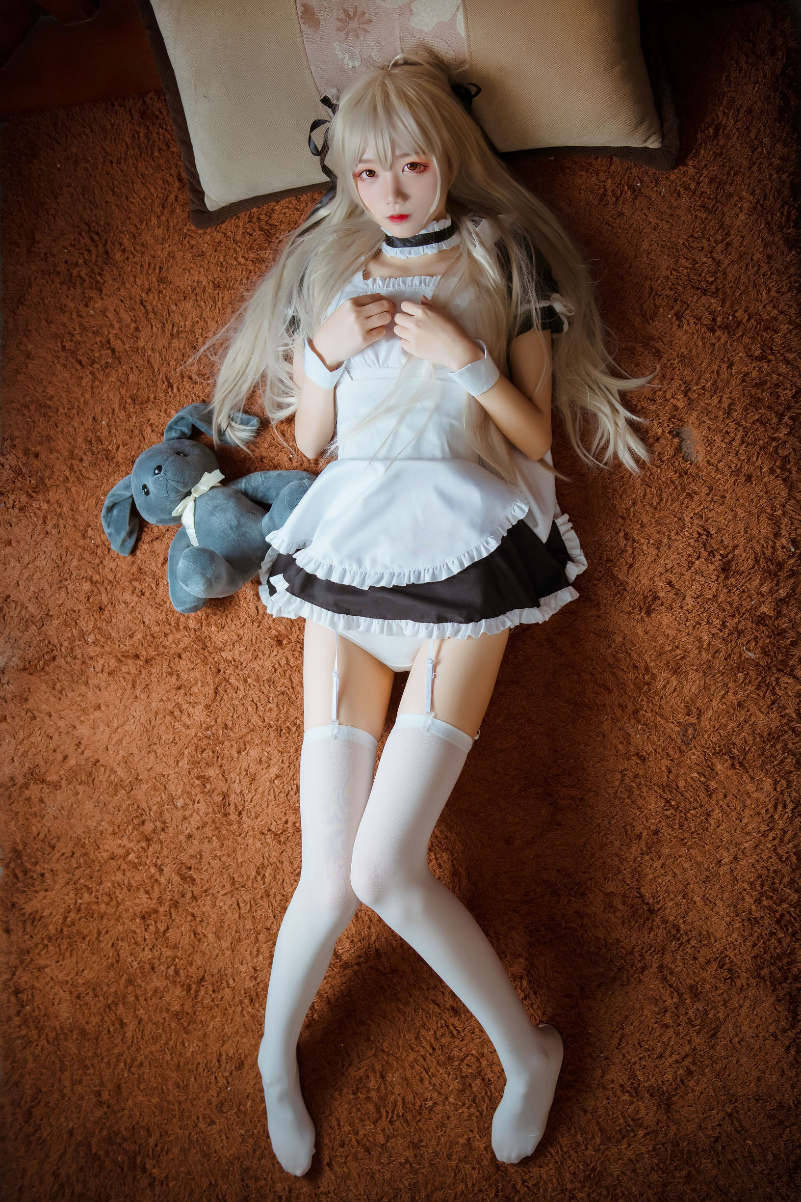 清純な少女 ゴクオウ・ヒャッキ キョウメイ メイド