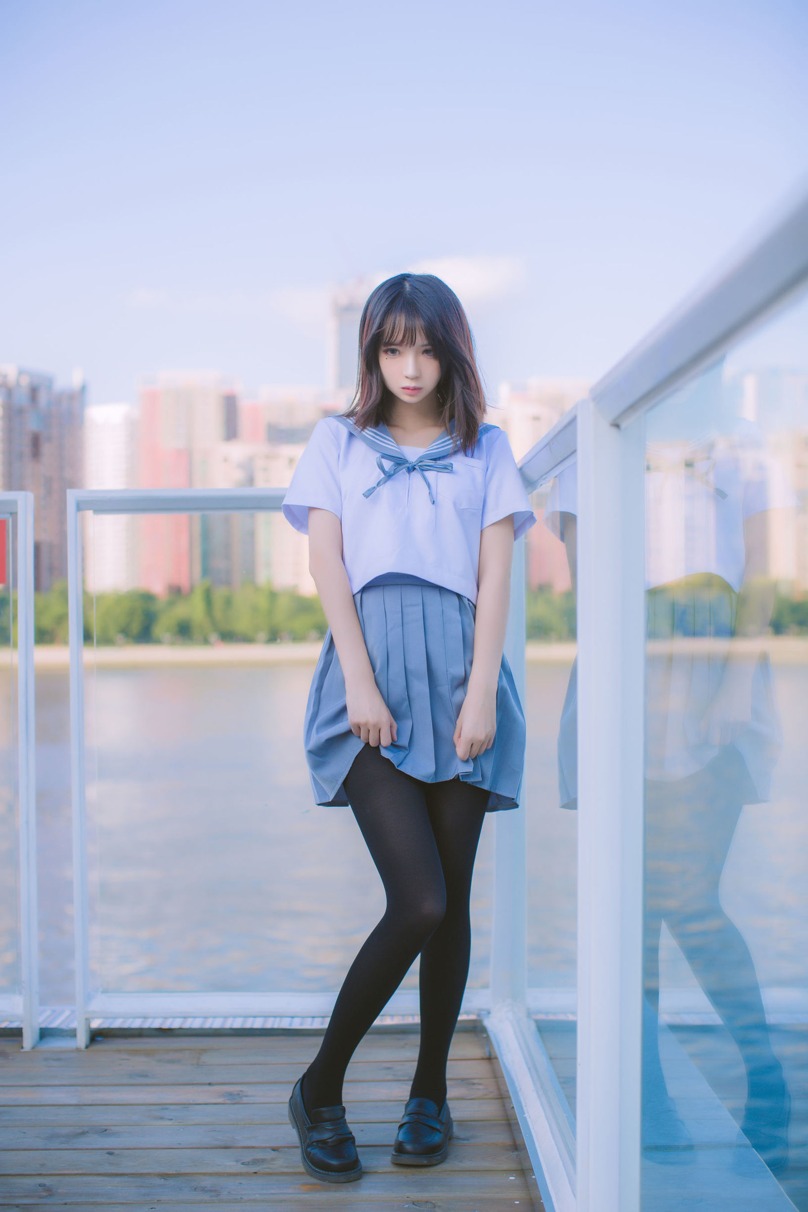 瘋貓ss 海邊藍白水手服