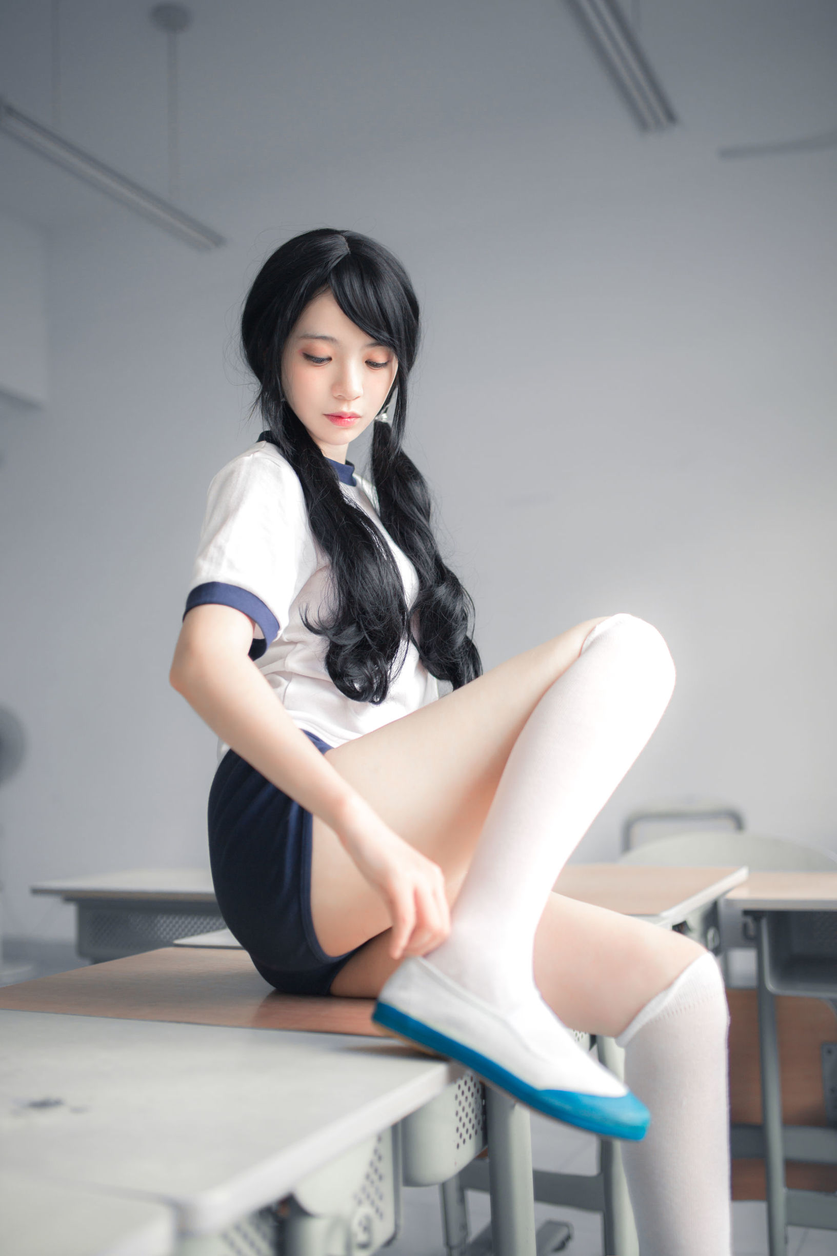 Feng Mao ss "Gymnastics Uniform White Silk