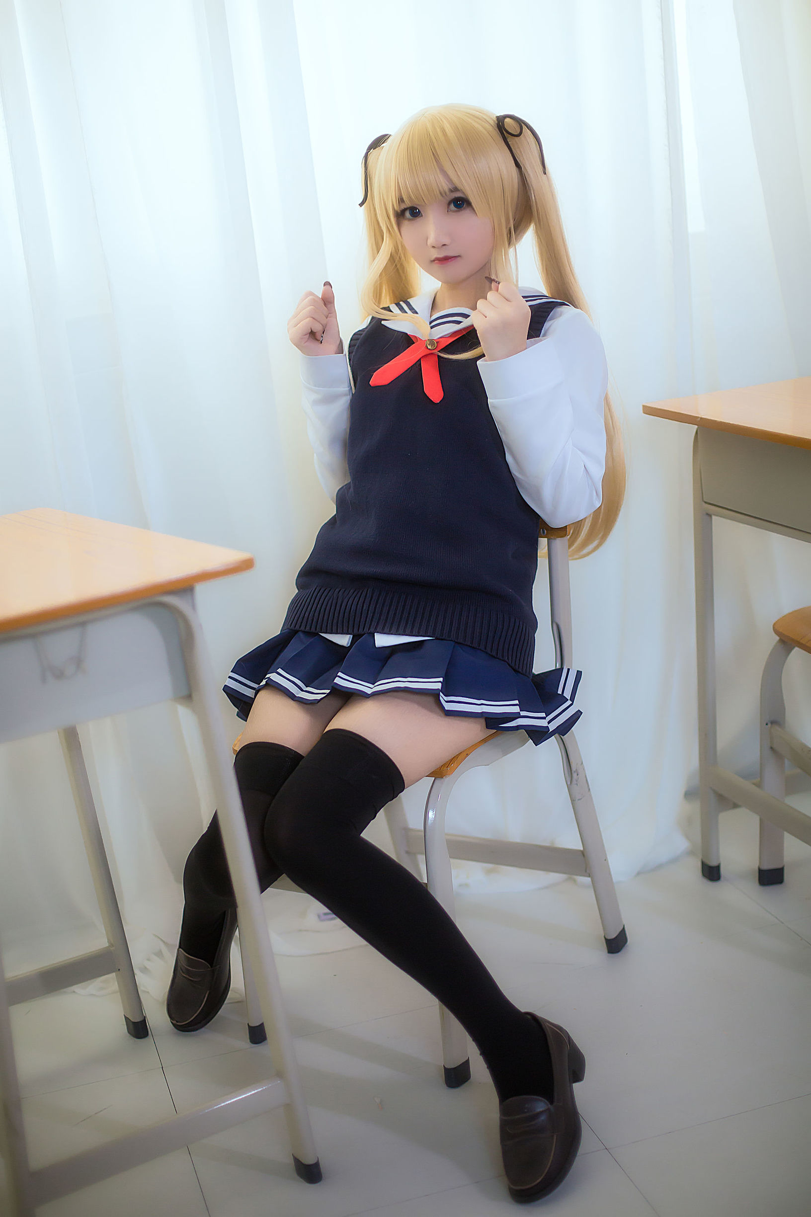肌の白い美しい少女 鬼畜ヨウ 制服
