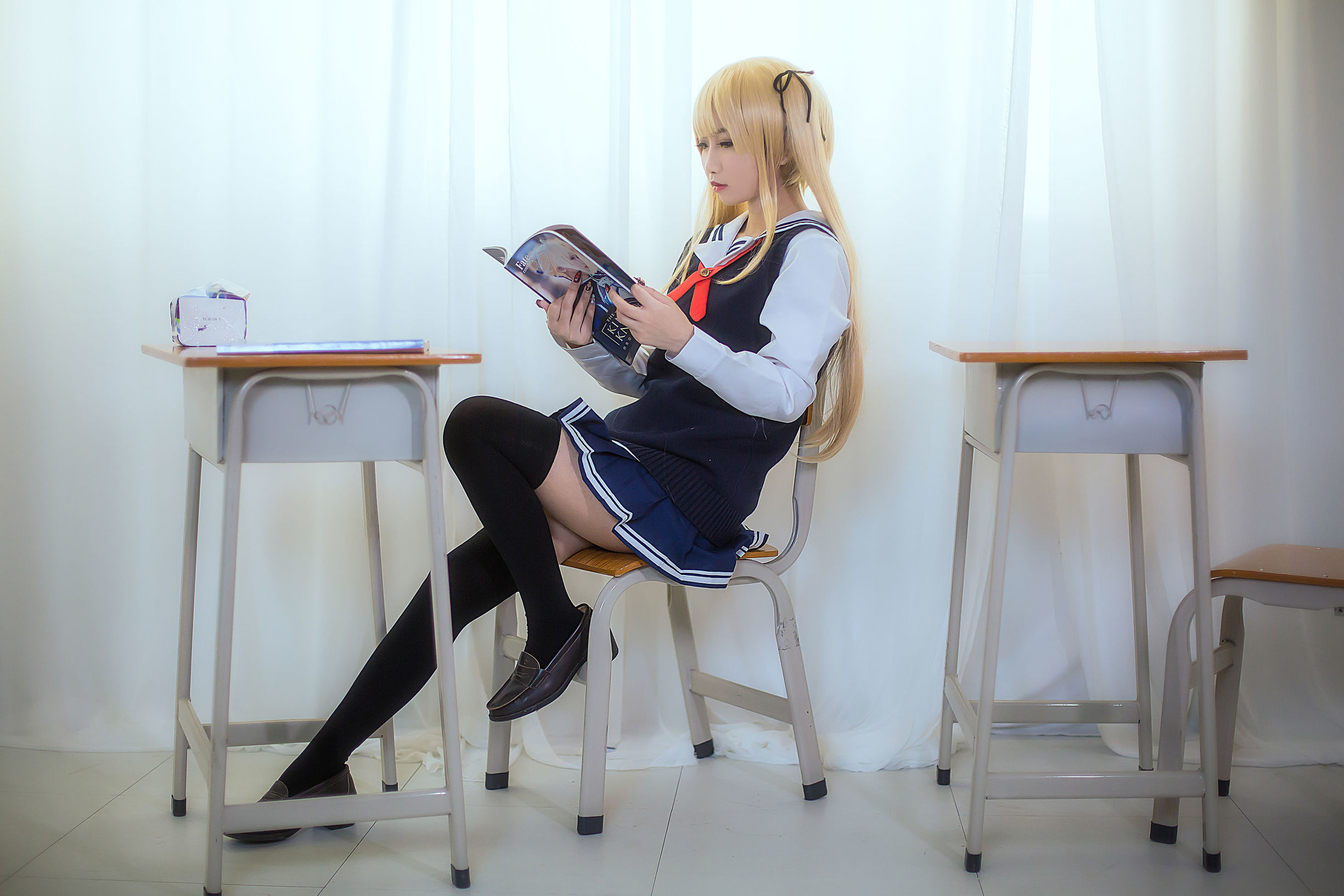 肌の白い美しい少女 鬼畜ヨウ 制服