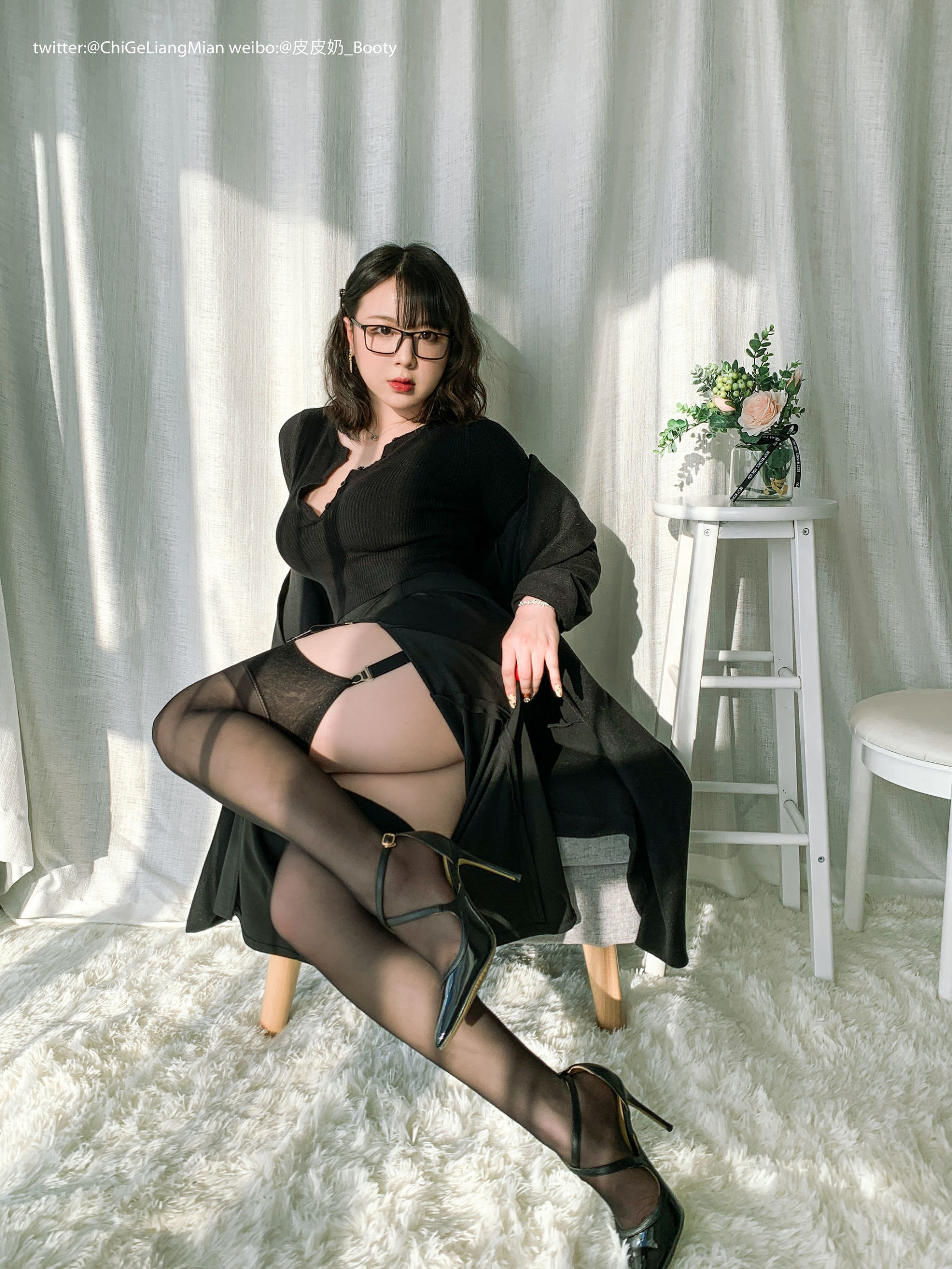 皮皮奶可可愛了啦 黑色OL