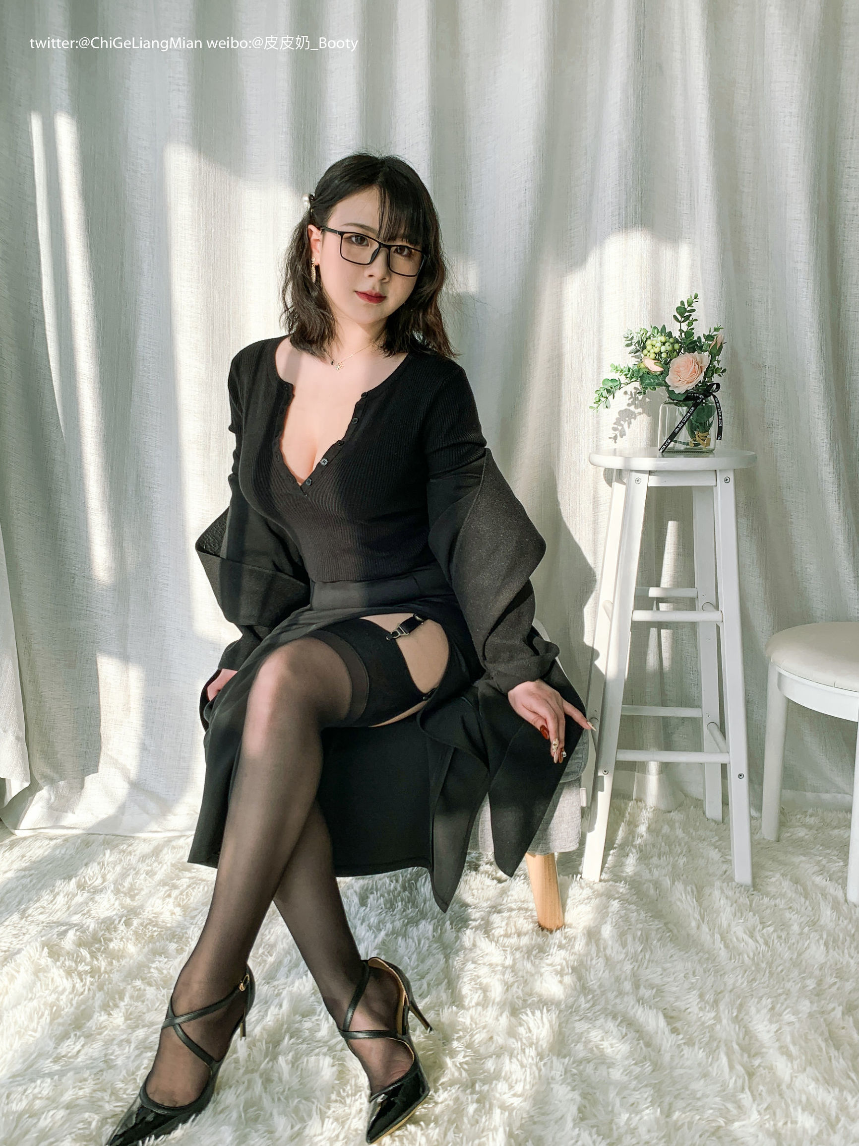 皮皮奶可可愛了啦 黑色OL