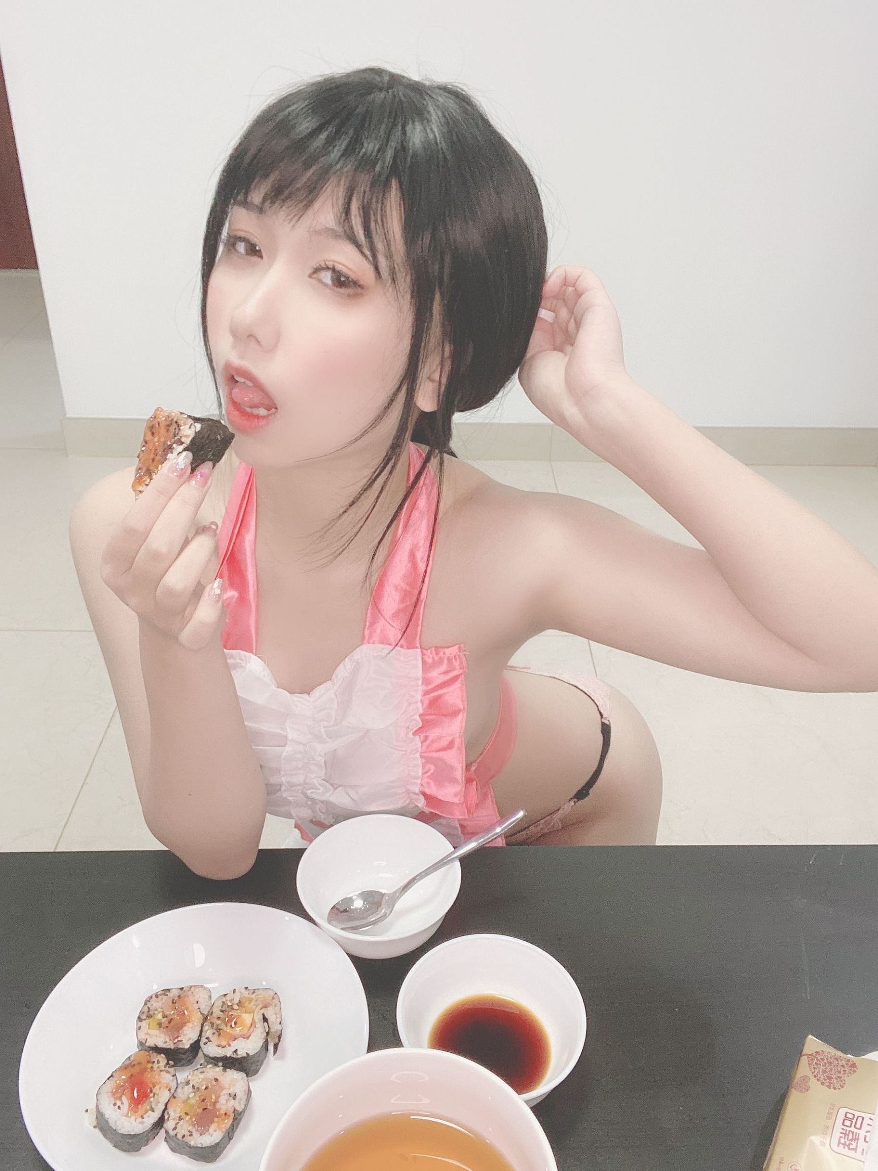 ยูหยวน ยูโกะ เอสเจ คนเป็นเมียผ้ากันเปื้อน