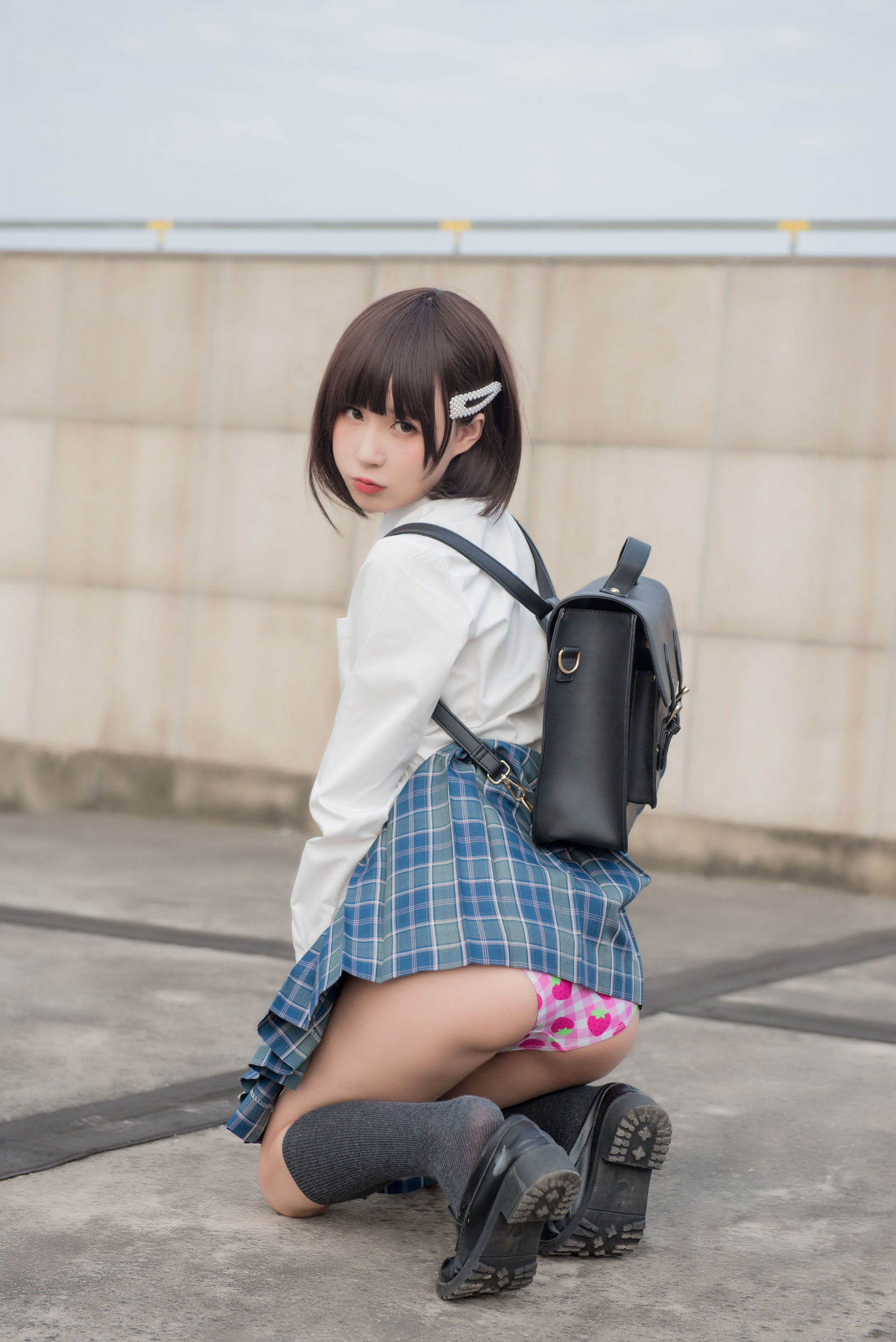 萌妹子南鴿 少女裙底