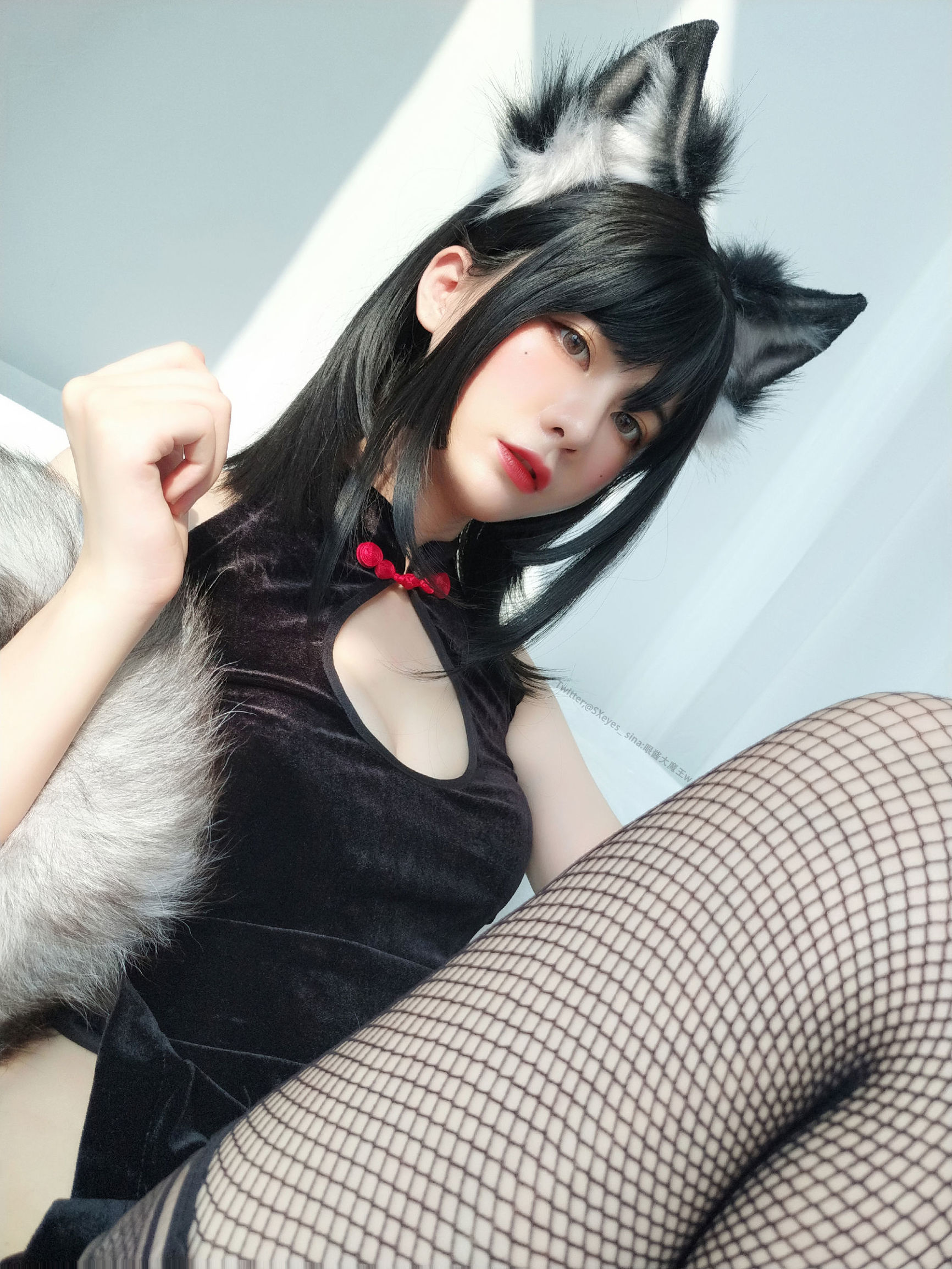 Cute Girl Yan Jiang Great Demon King w Black Silk Qipao