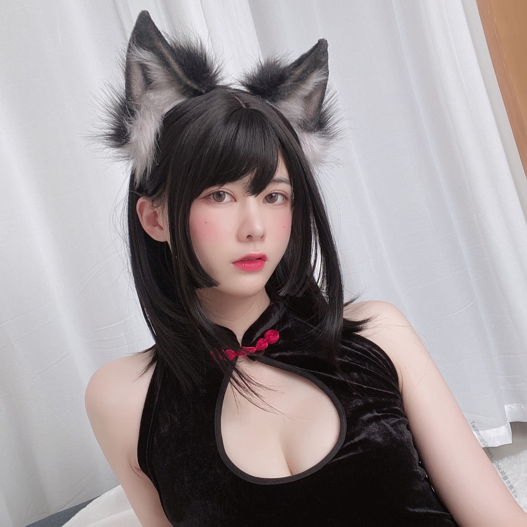 Cô Gái Dễ Thương Yan Jiang Đại Ma Vương w Đen Tằm Kỳ Bào