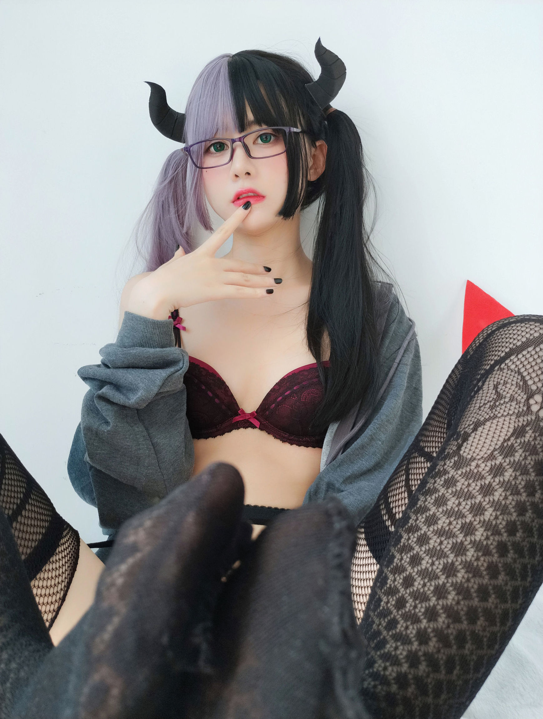 萌妹子眼醬大魔王w 黑色情趣網襪