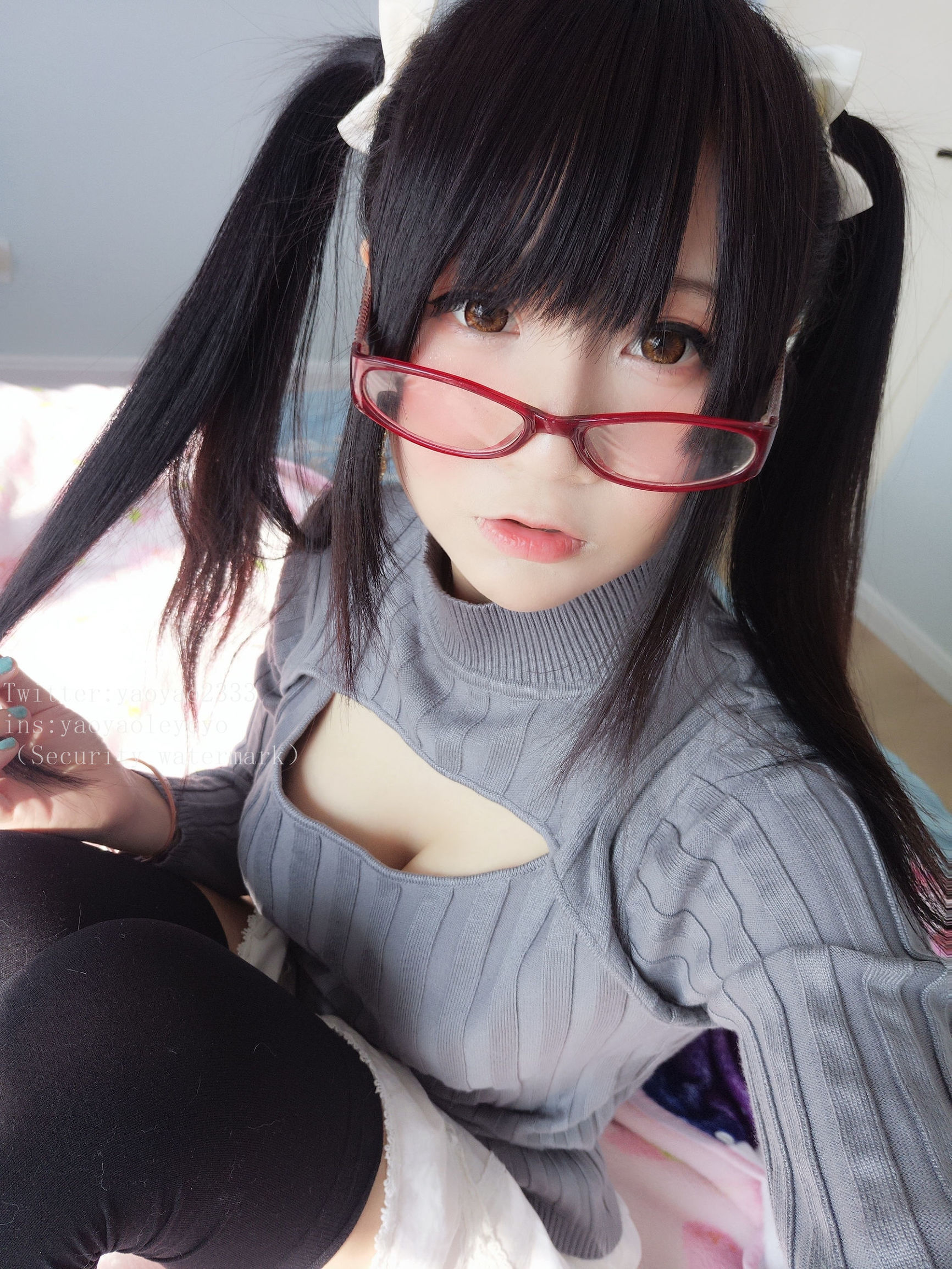 Cute Girl Coser Yaoyao Le Yoyo Beautiful Girl in Black Stockings