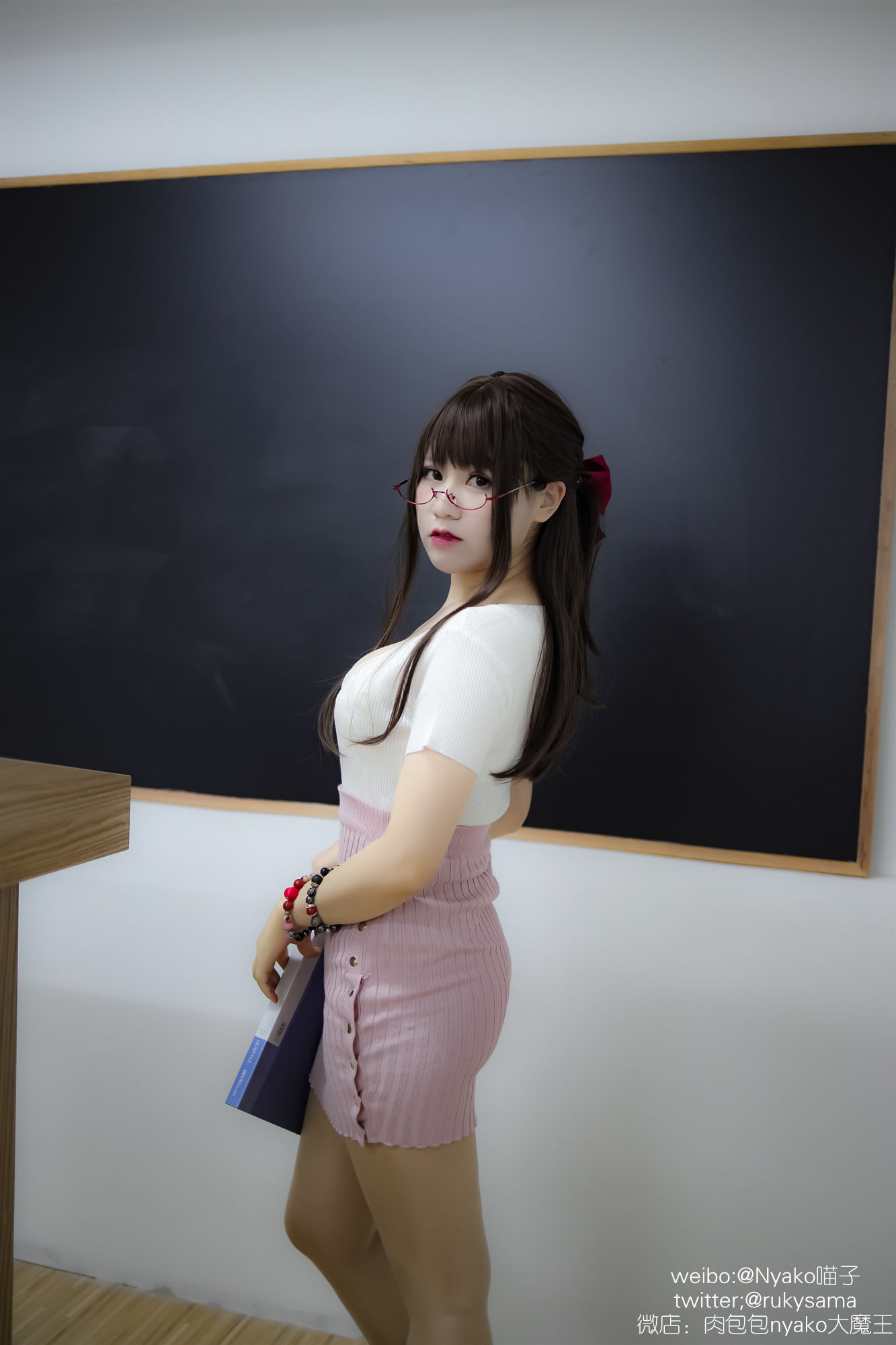 멩메이쯔 냐코 묘쯔 욕구 불만의 선생님