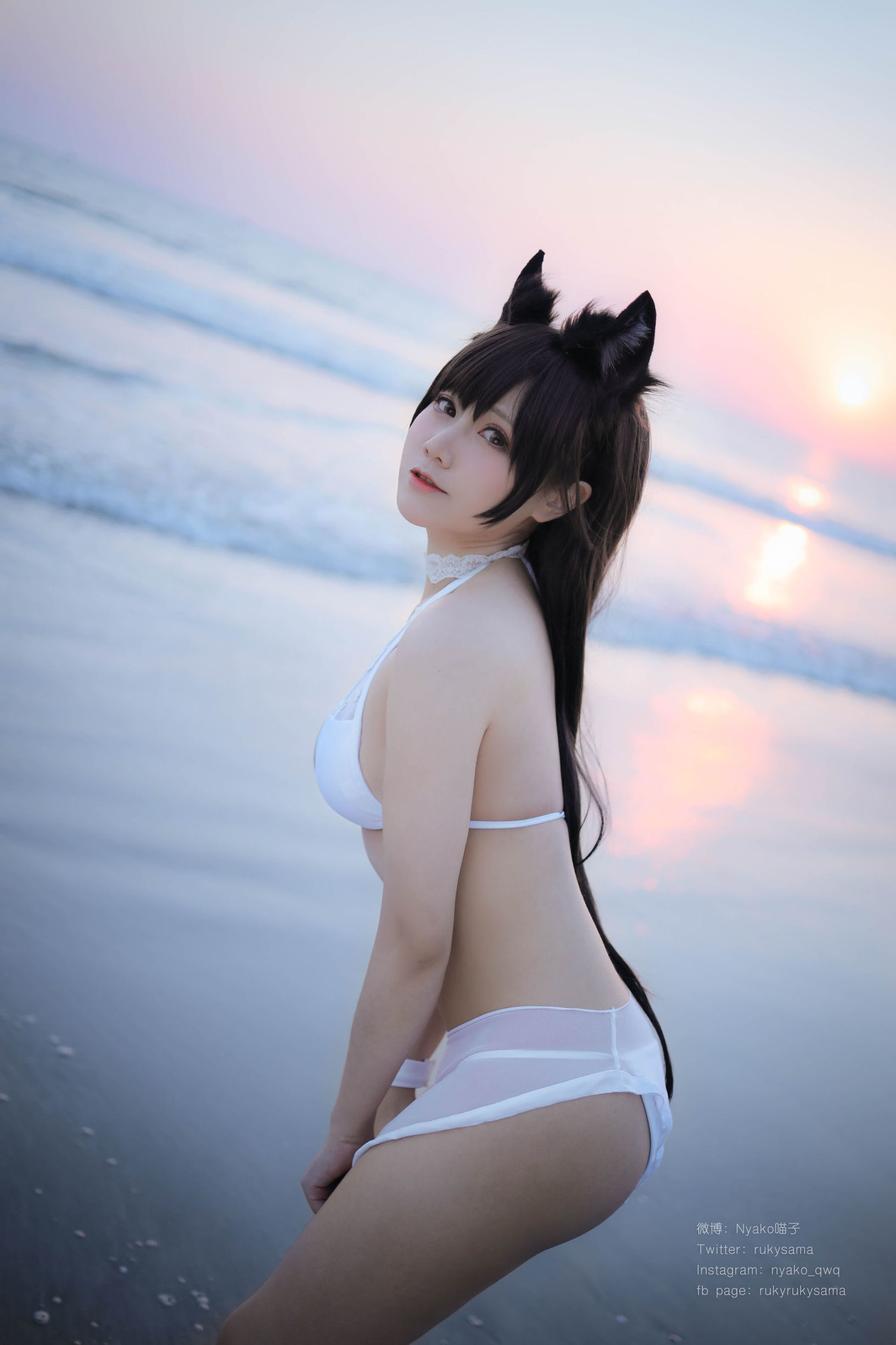 Cute Girl Nyako Meowko loves Atago Swimsuit