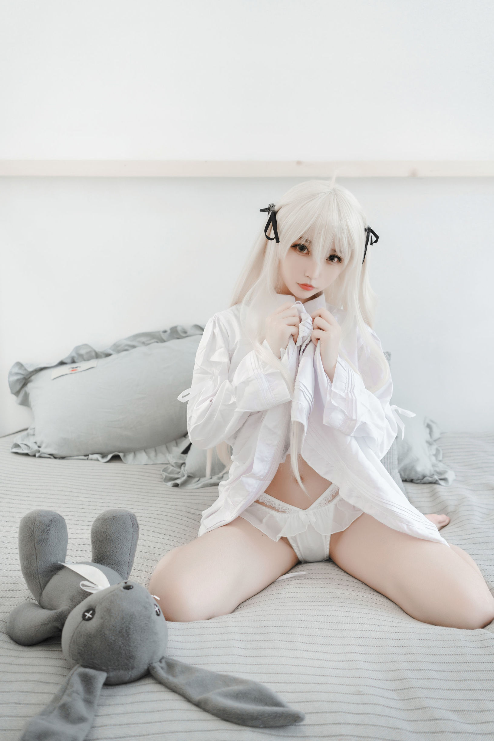 萌妹白易子教主 白いスカート