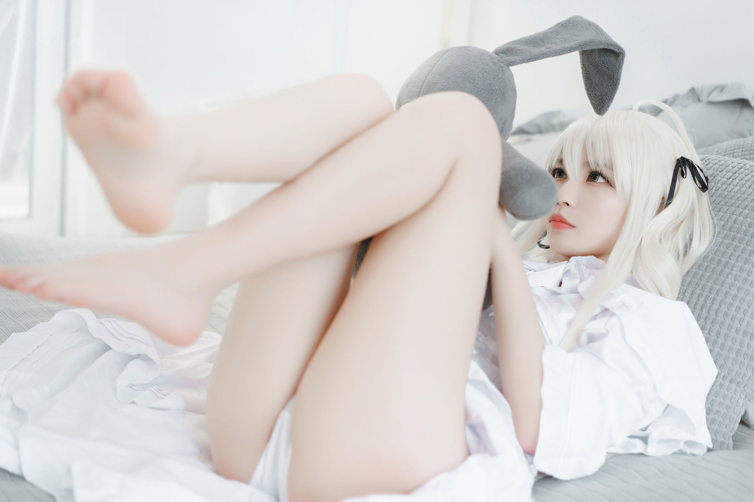 萌妹白易子教主 白いスカート
