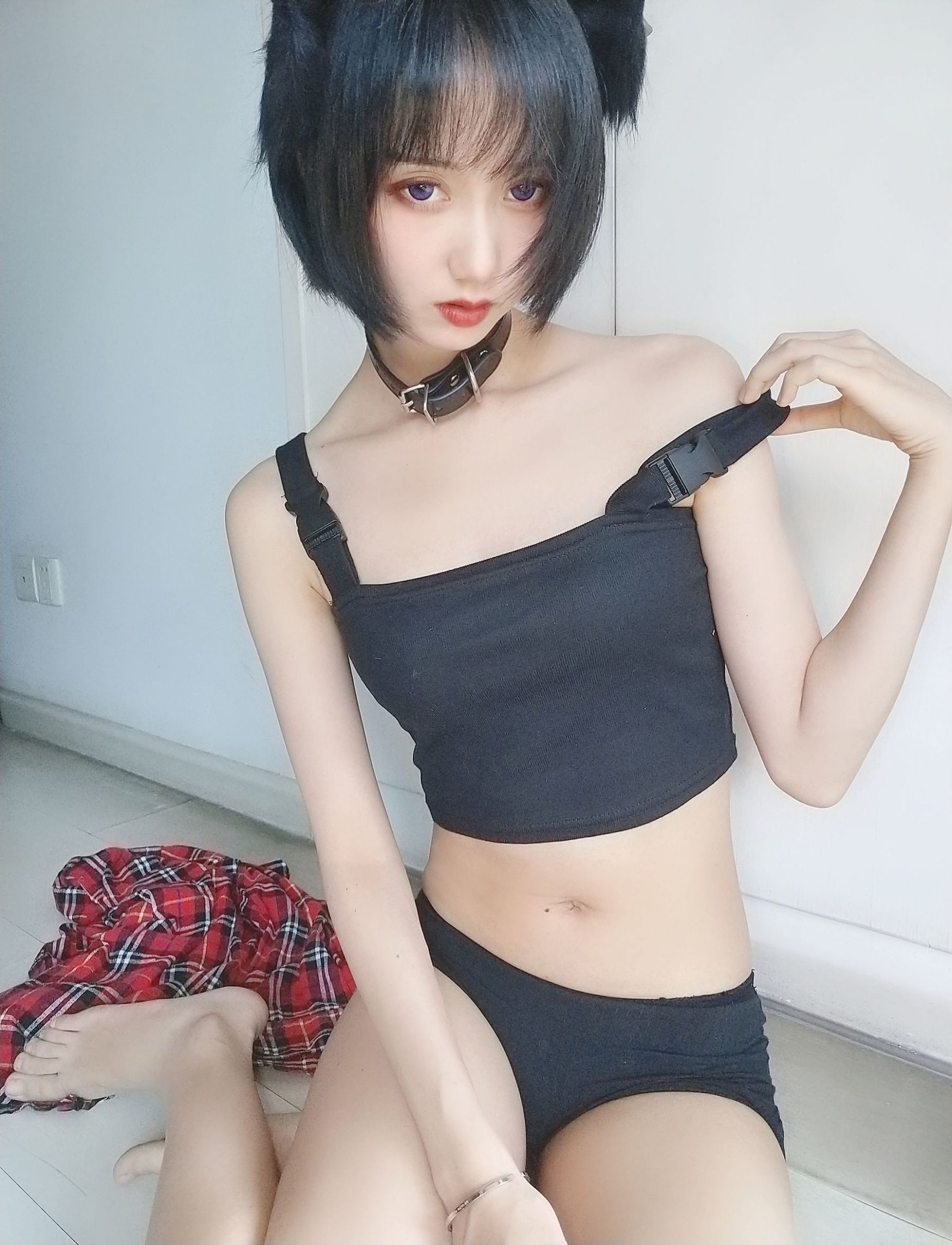 Hệ moe tiểu thư Mộc Miên Miên OwO, Mèo bất lương