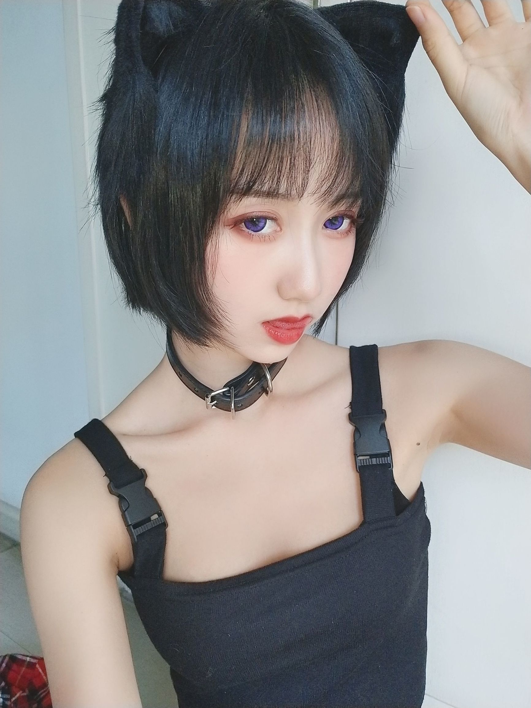 Hệ moe tiểu thư Mộc Miên Miên OwO, Mèo bất lương