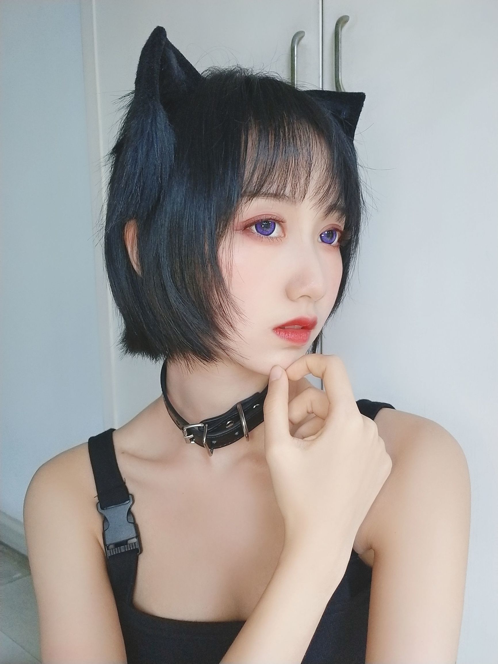 Hệ moe tiểu thư Mộc Miên Miên OwO, Mèo bất lương