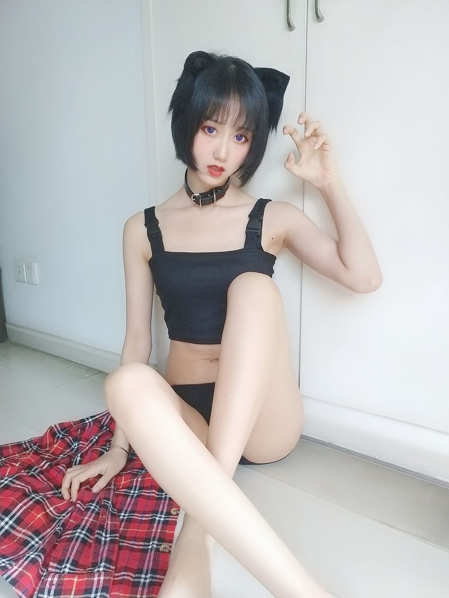 Hệ moe tiểu thư Mộc Miên Miên OwO, Mèo bất lương