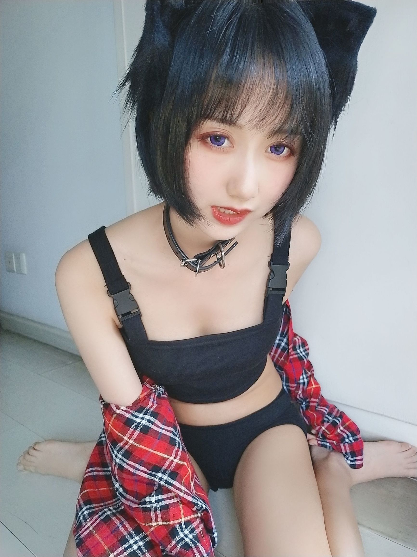Hệ moe tiểu thư Mộc Miên Miên OwO, Mèo bất lương