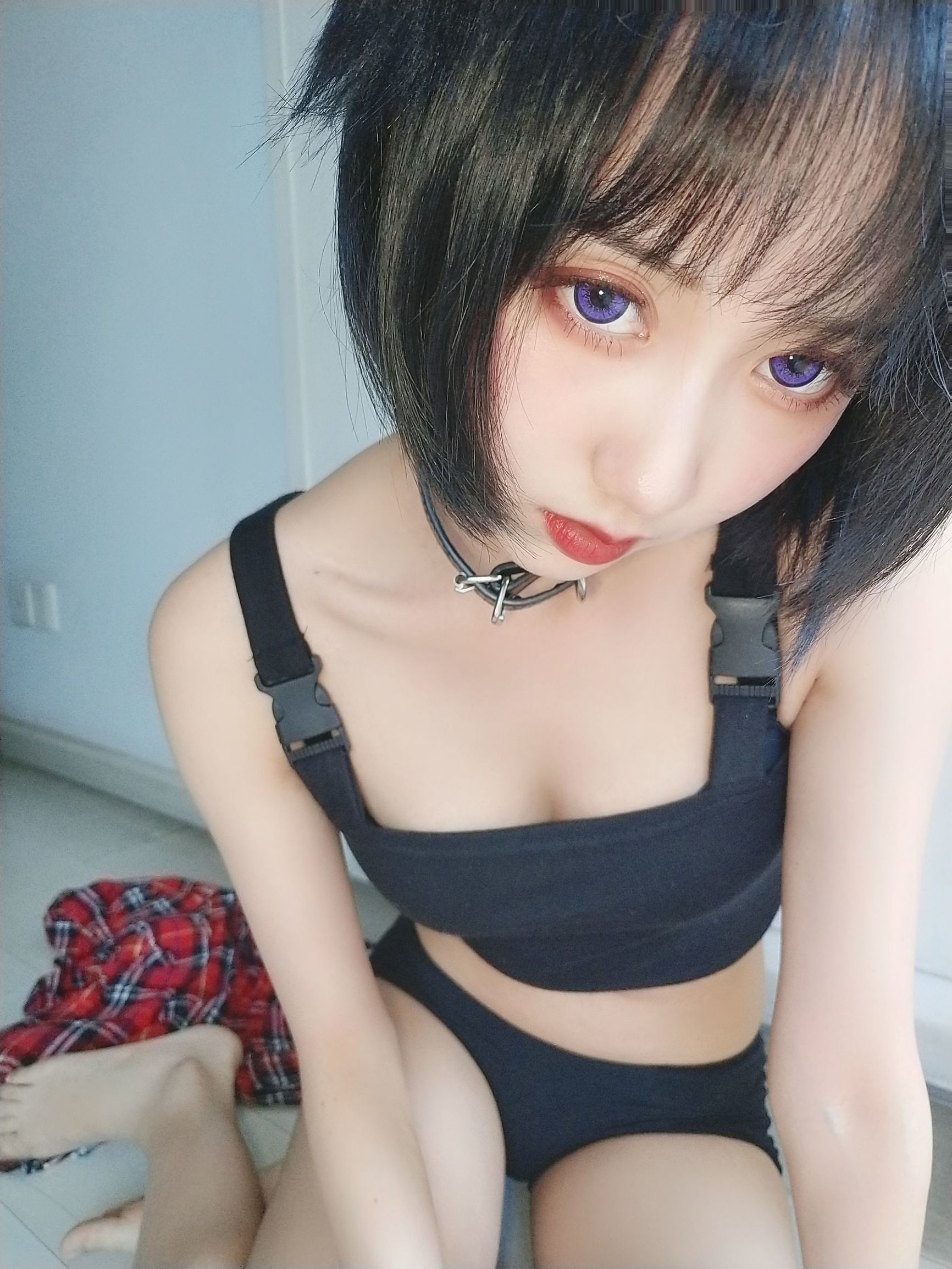 Hệ moe tiểu thư Mộc Miên Miên OwO, Mèo bất lương