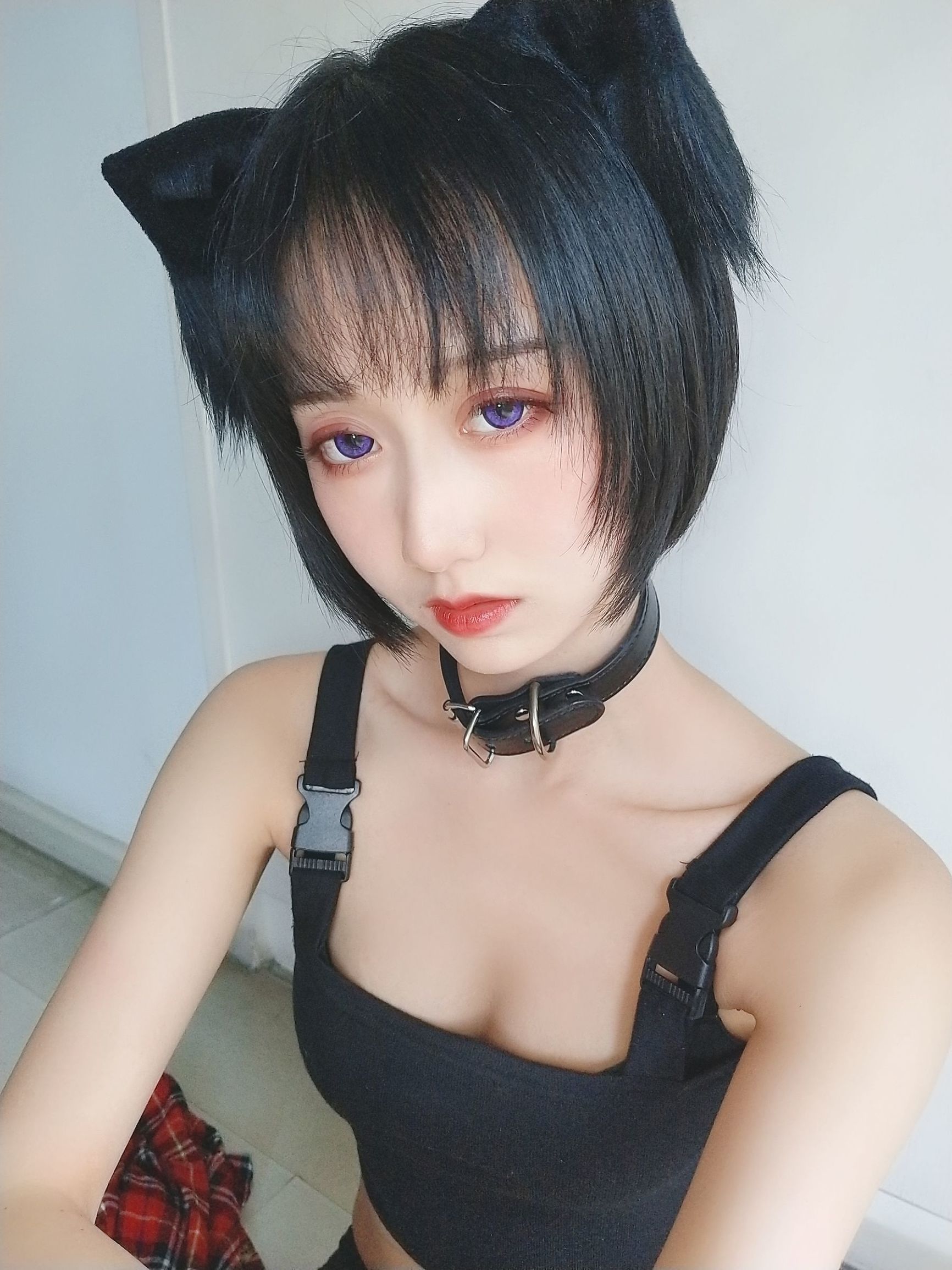 Hệ moe tiểu thư Mộc Miên Miên OwO, Mèo bất lương
